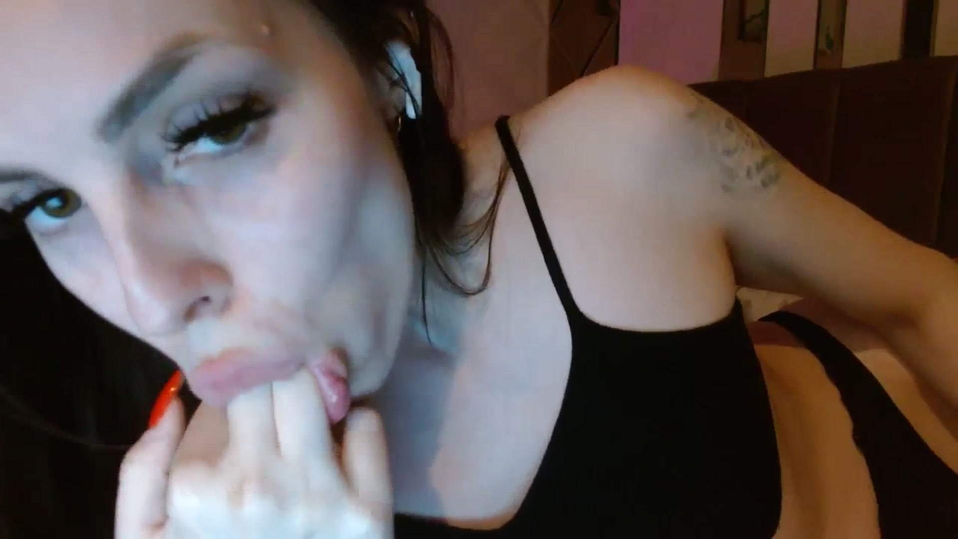 Gallery image thumbnail from UGLYGIRL_'s myfreecams stream on, 08/16/2023, 04:06 image 19 of 20