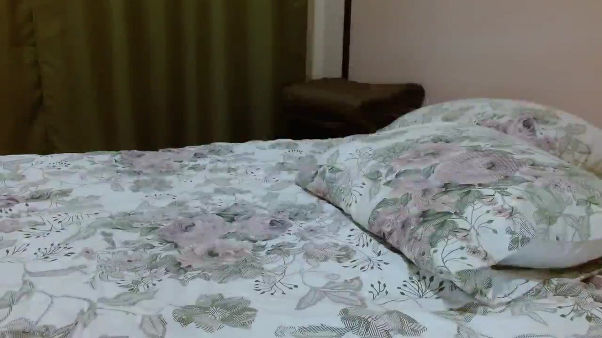 Gallery image thumbnail from UGLYGIRL_'s myfreecams stream on, 08/20/2023, 18:42 image 17 of 20
