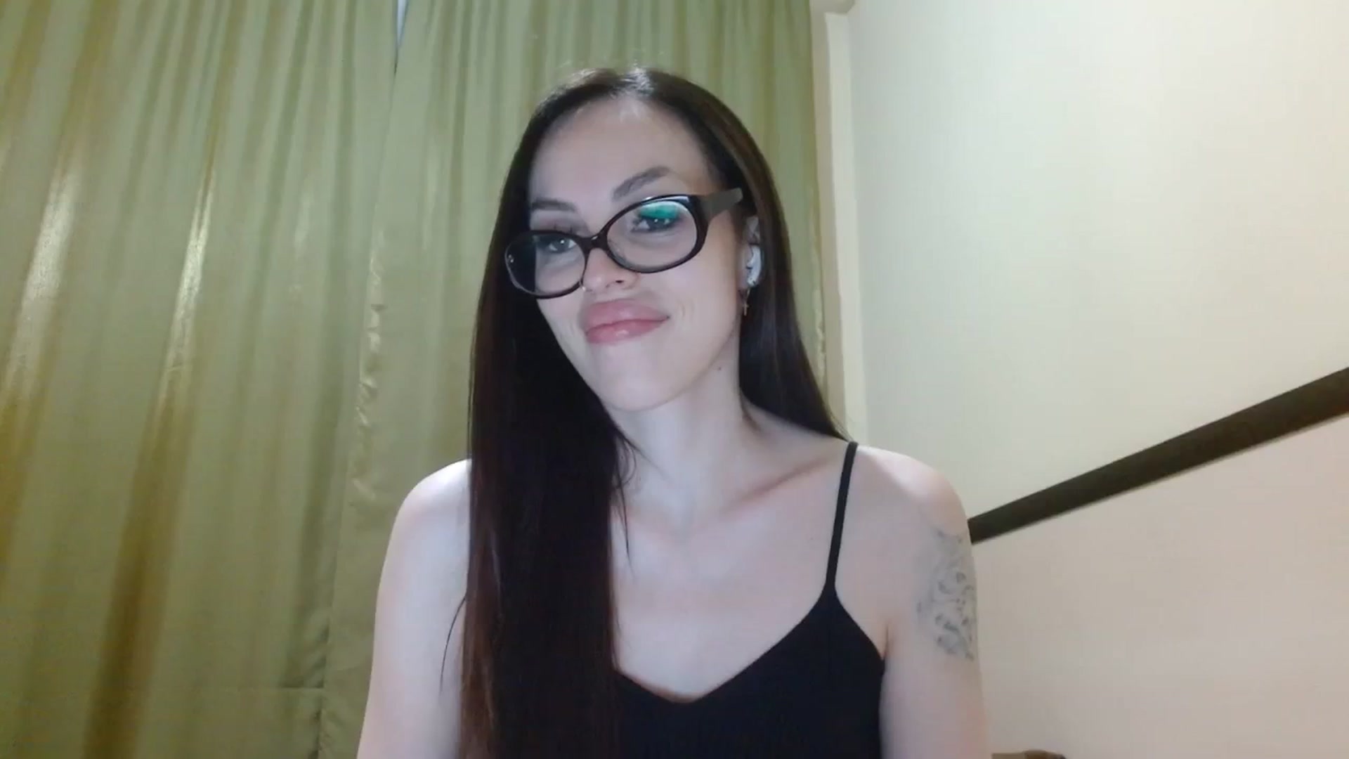 Gallery image thumbnail from UGLYGIRL_'s myfreecams stream on, 08/21/2023, 01:58 image 20 of 20
