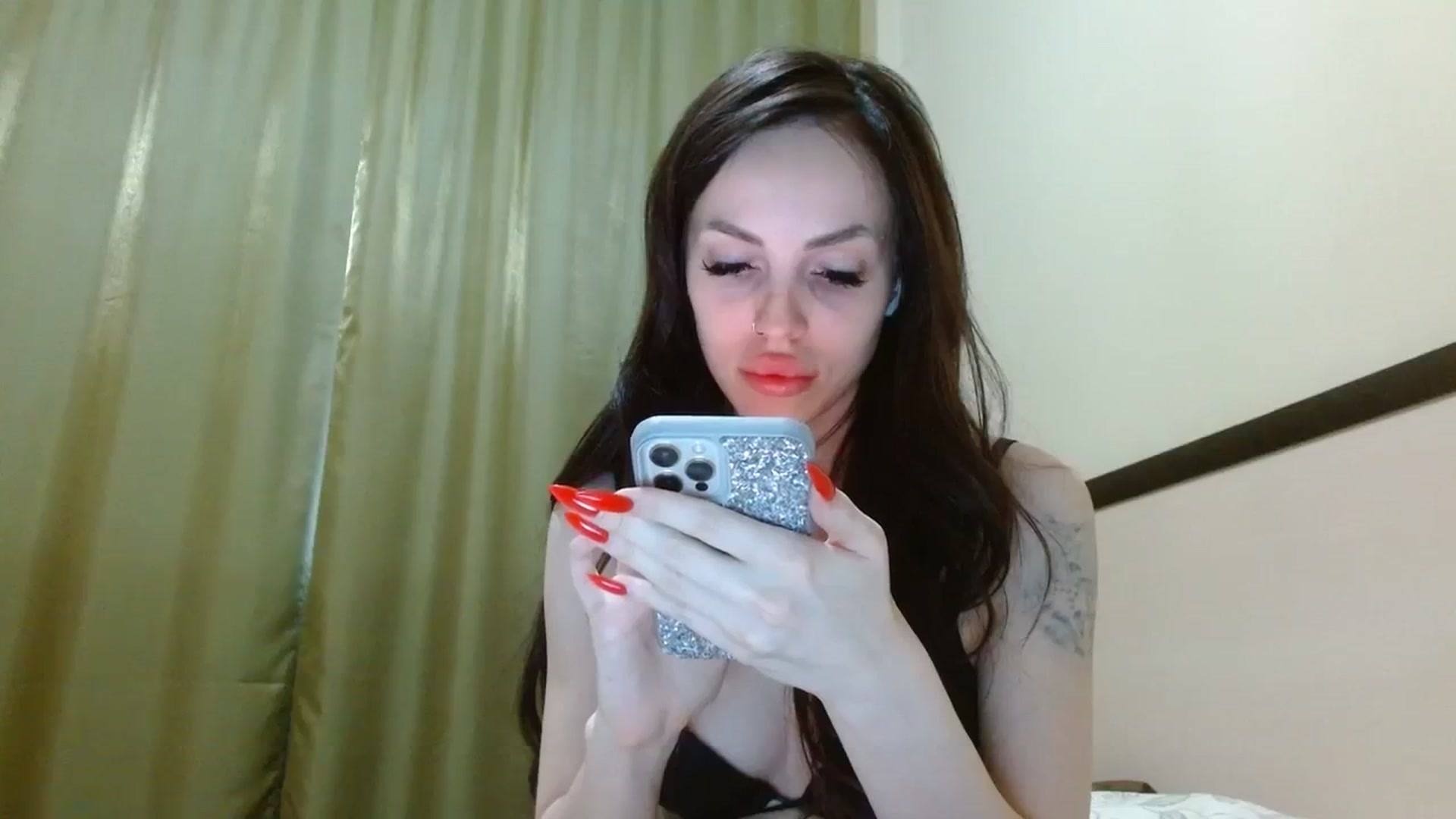 Gallery image thumbnail from UGLYGIRL_'s myfreecams stream on, 08/26/2023, 18:33 image 5 of 20