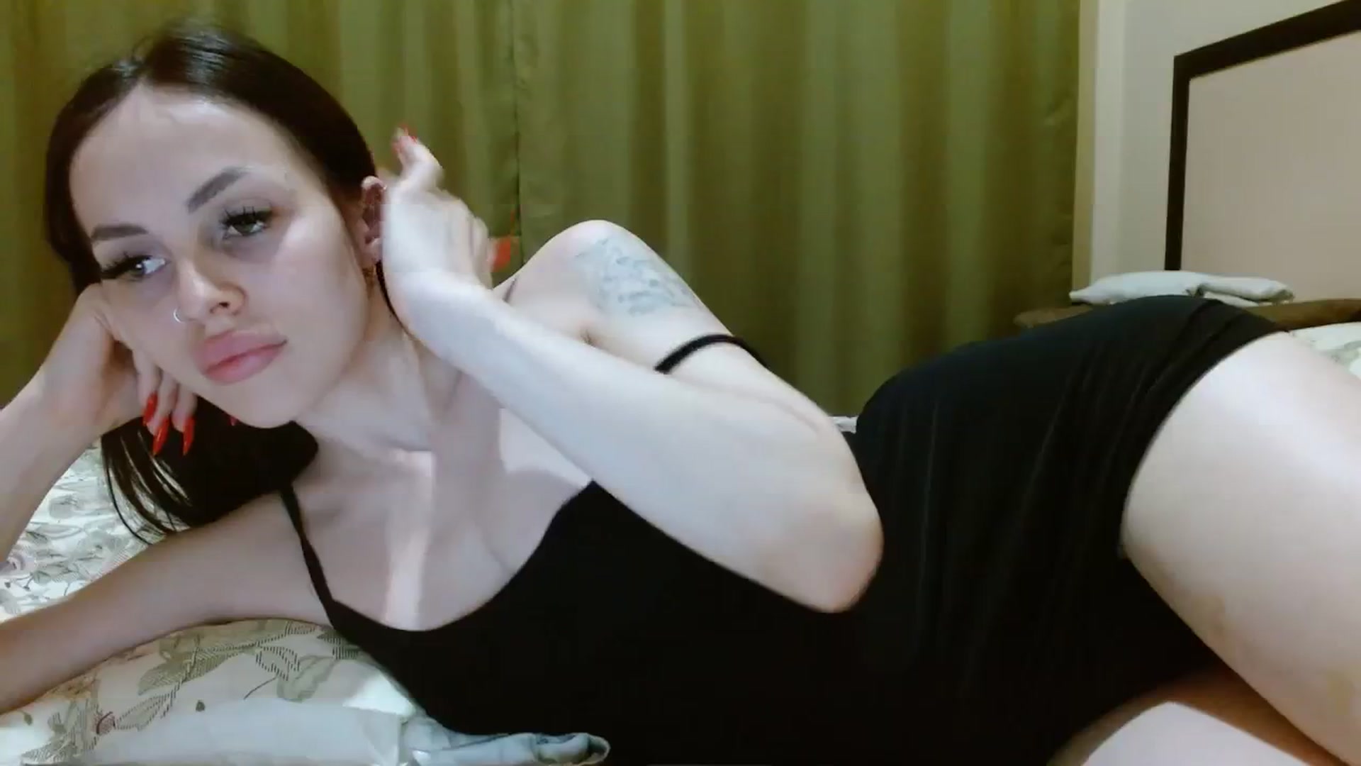 Gallery image thumbnail from UGLYGIRL_'s myfreecams stream on, 08/31/2023, 03:39 image 13 of 20