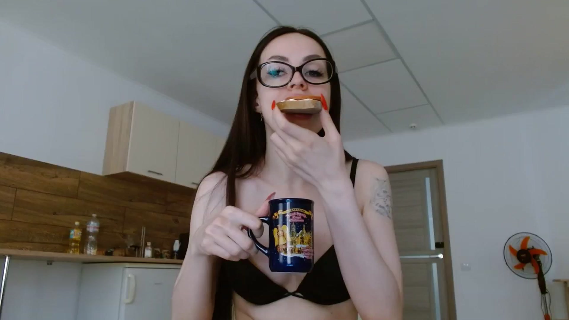 Gallery image thumbnail from UGLYGIRL_'s myfreecams stream on, 09/02/2023, 12:41 image 8 of 20