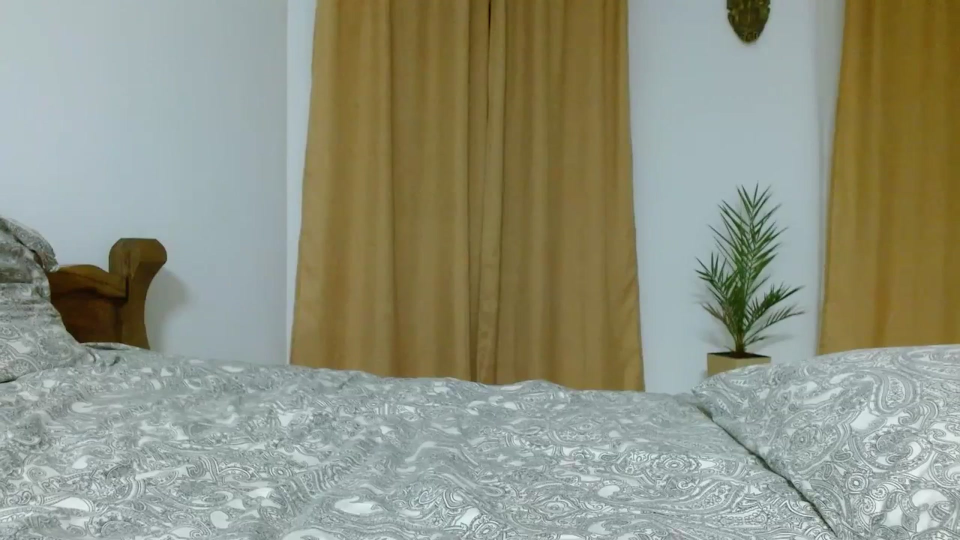 Gallery image thumbnail from UGLYGIRL_'s myfreecams stream on, 09/04/2023, 24:21 image 4 of 20
