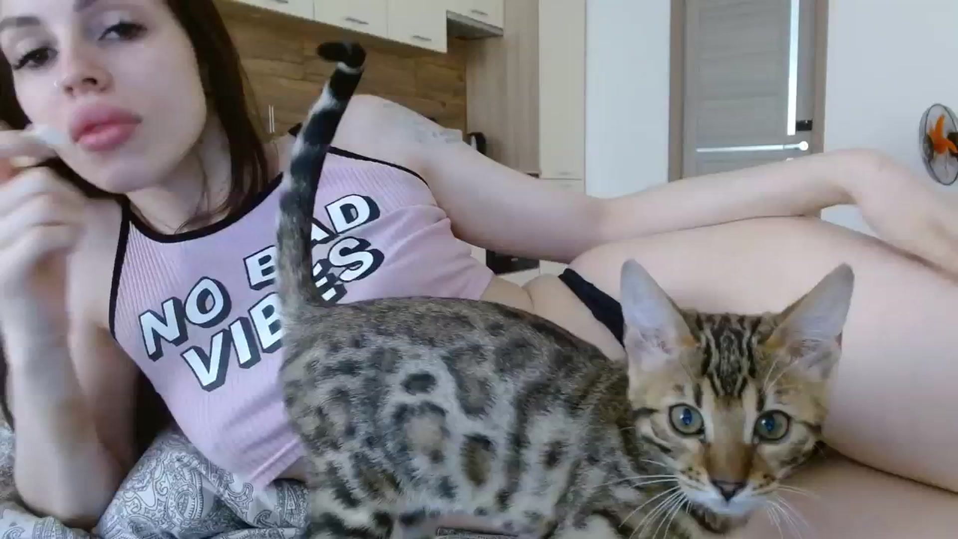 Gallery image thumbnail from UGLYGIRL_'s myfreecams stream on, 09/13/2023, 13:03 image 13 of 20