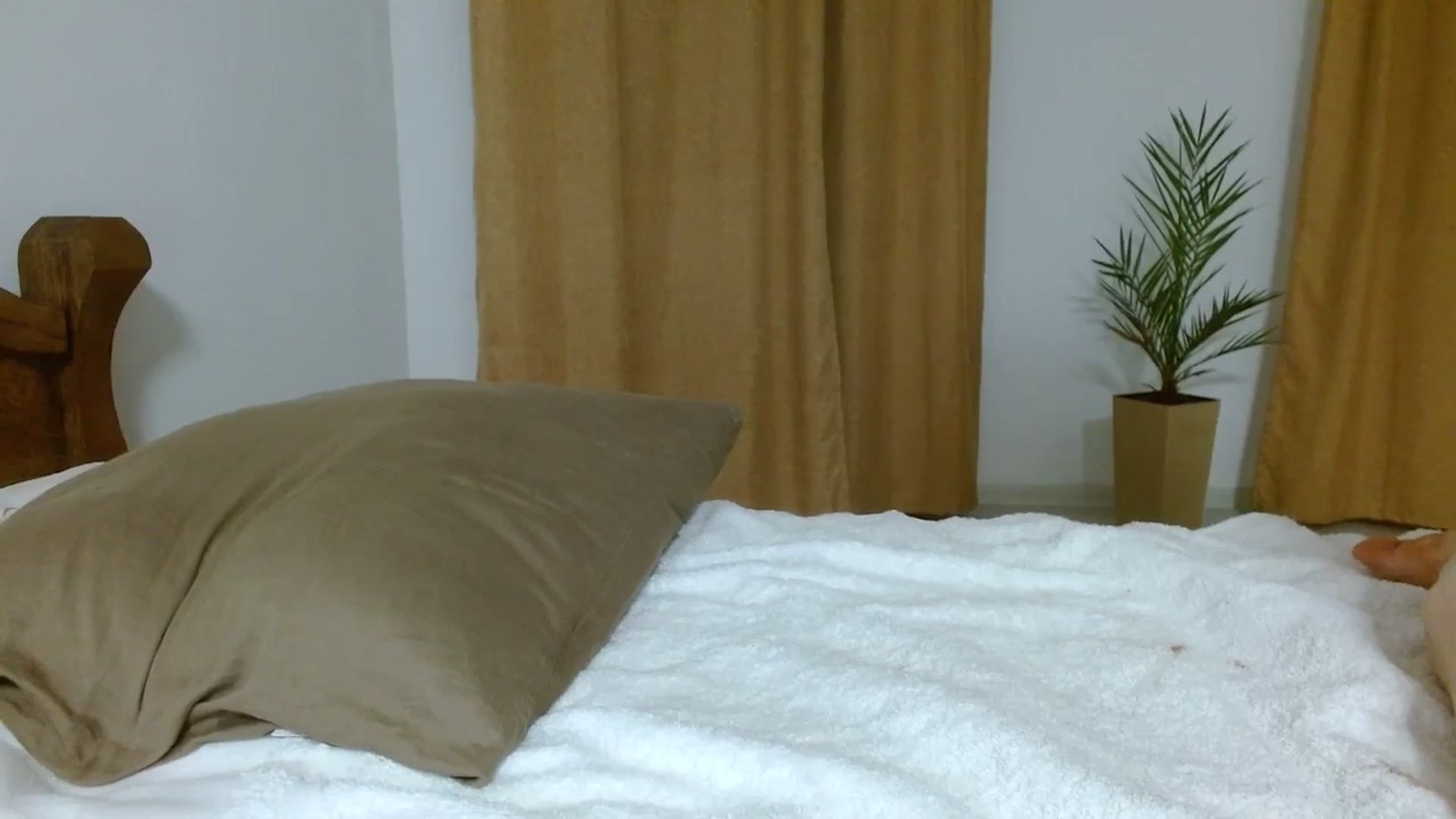 Gallery image thumbnail from UGLYGIRL_'s myfreecams stream on, 09/18/2023, 23:16 image 15 of 20