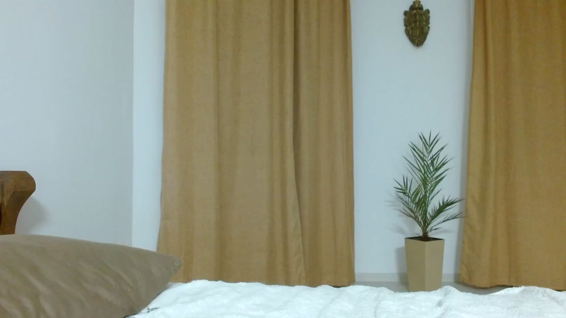 Gallery image thumbnail from UGLYGIRL_'s myfreecams stream on, 09/19/2023, 07:40 image 1 of 20
