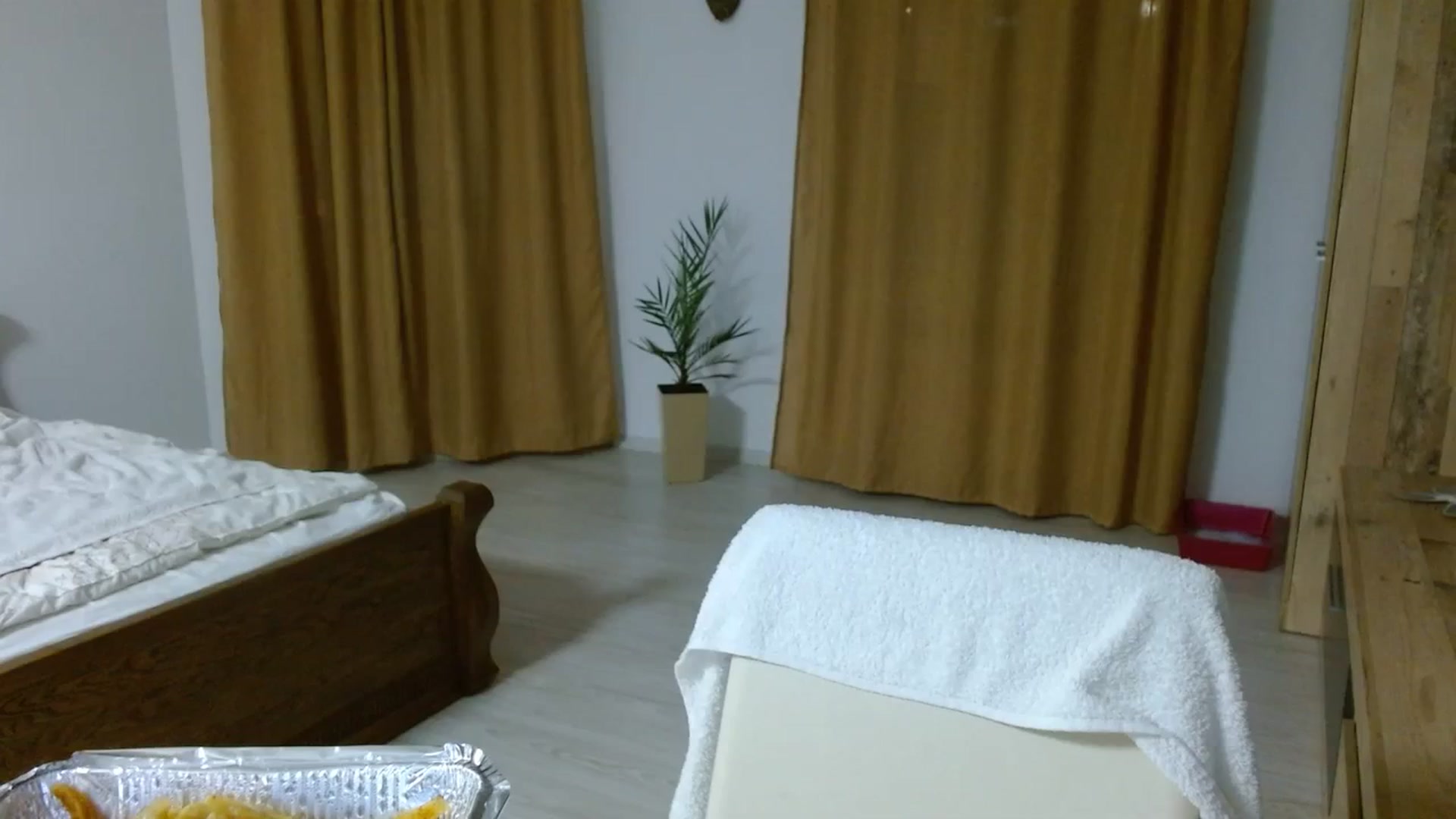 Gallery image thumbnail from UGLYGIRL_'s myfreecams stream on, 09/25/2023, 17:31 image 8 of 20