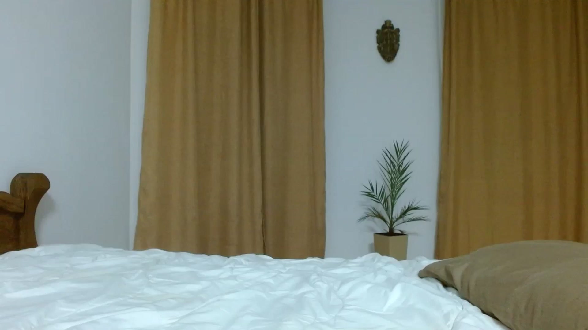 Gallery image thumbnail from UGLYGIRL_'s myfreecams stream on, 10/04/2023, 20:25 image 20 of 20