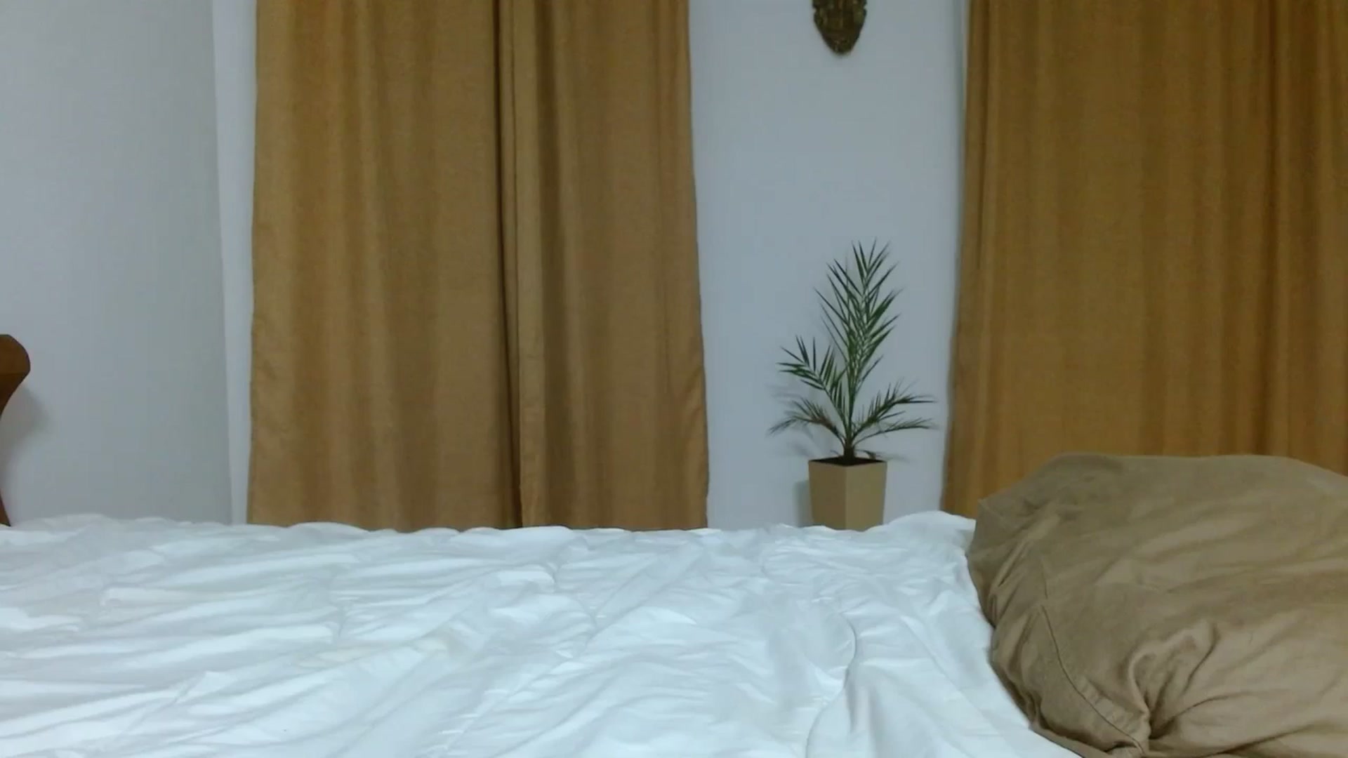 Gallery image thumbnail from UGLYGIRL_'s myfreecams stream on, 10/05/2023, 24:00 image 13 of 20