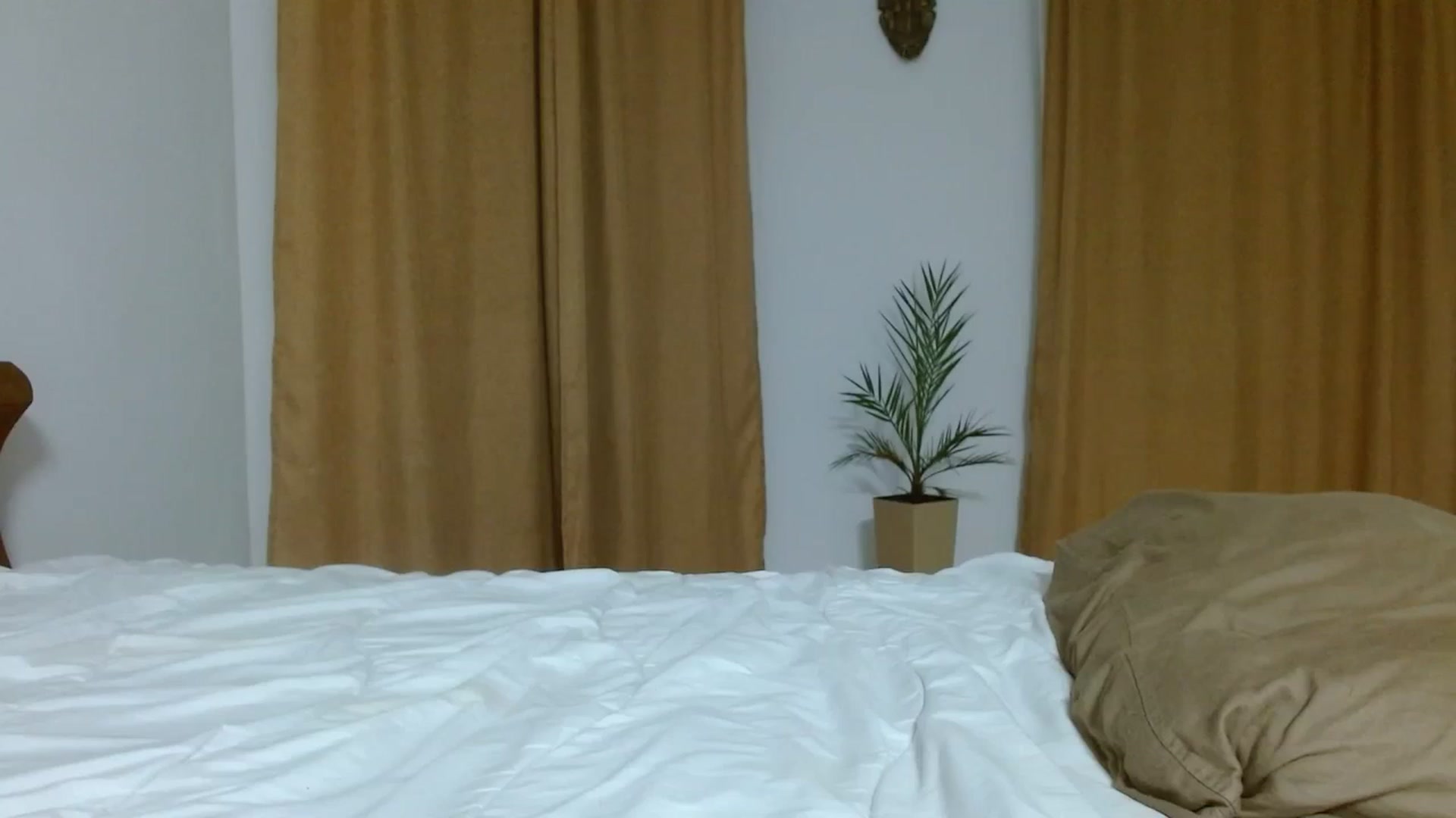Gallery image thumbnail from UGLYGIRL_'s myfreecams stream on, 10/05/2023, 24:00 image 16 of 20
