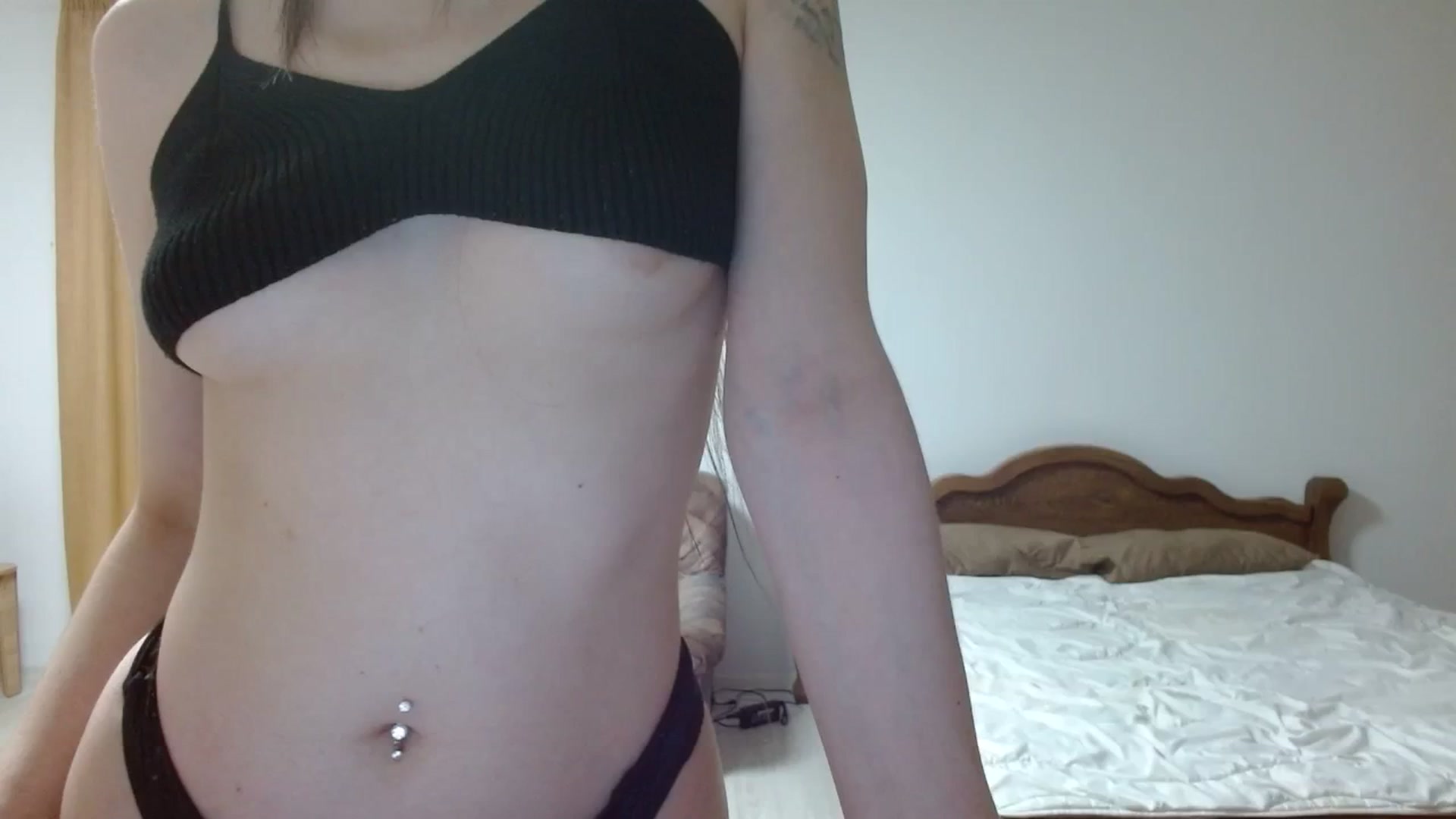 Gallery image thumbnail from UGLYGIRL_'s myfreecams stream on, 10/06/2023, 17:01 image 10 of 20