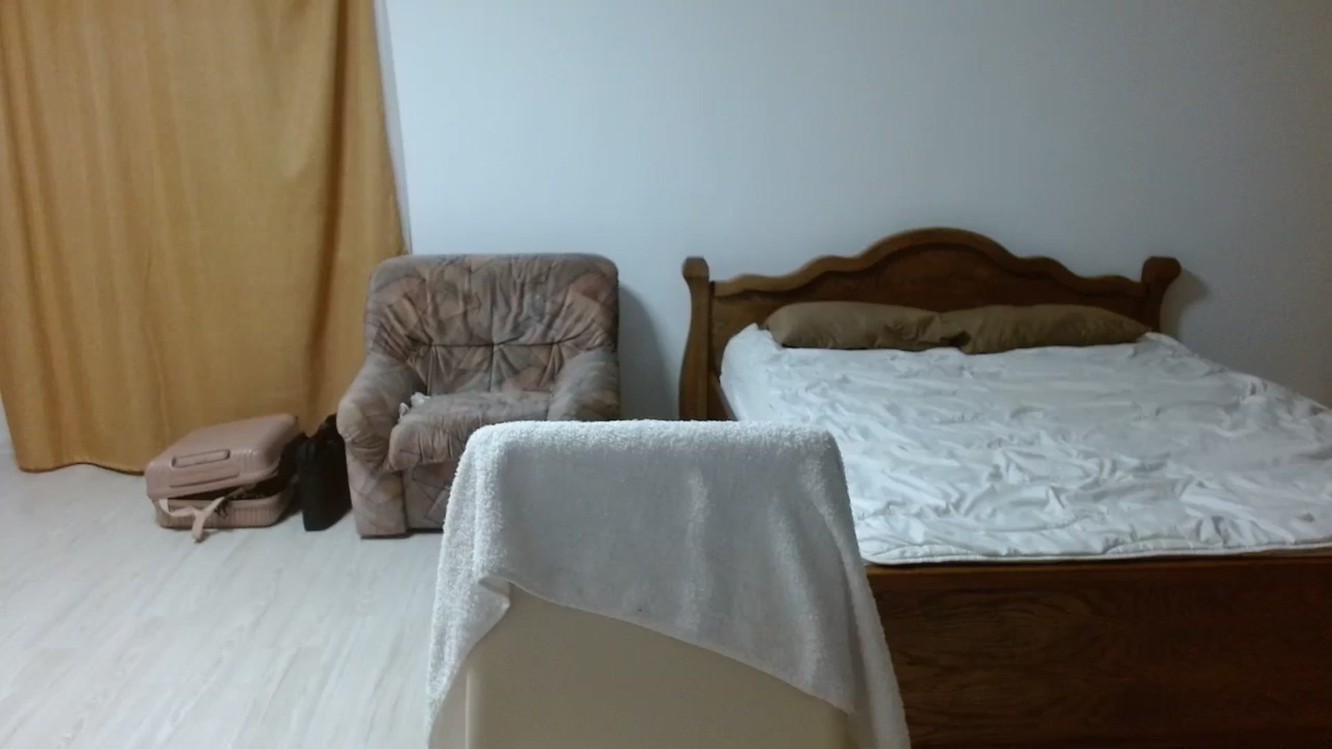 Gallery image thumbnail from UGLYGIRL_'s myfreecams stream on, 10/06/2023, 17:01 image 17 of 20