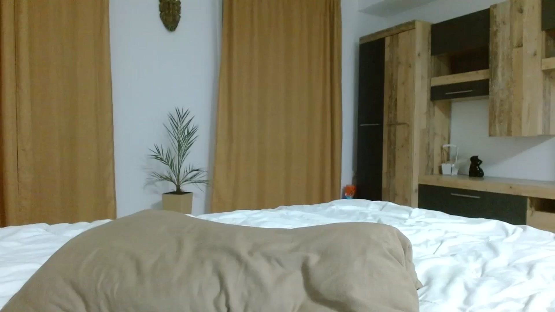 Gallery image thumbnail from UGLYGIRL_'s myfreecams stream on, 10/09/2023, 01:14 image 17 of 20