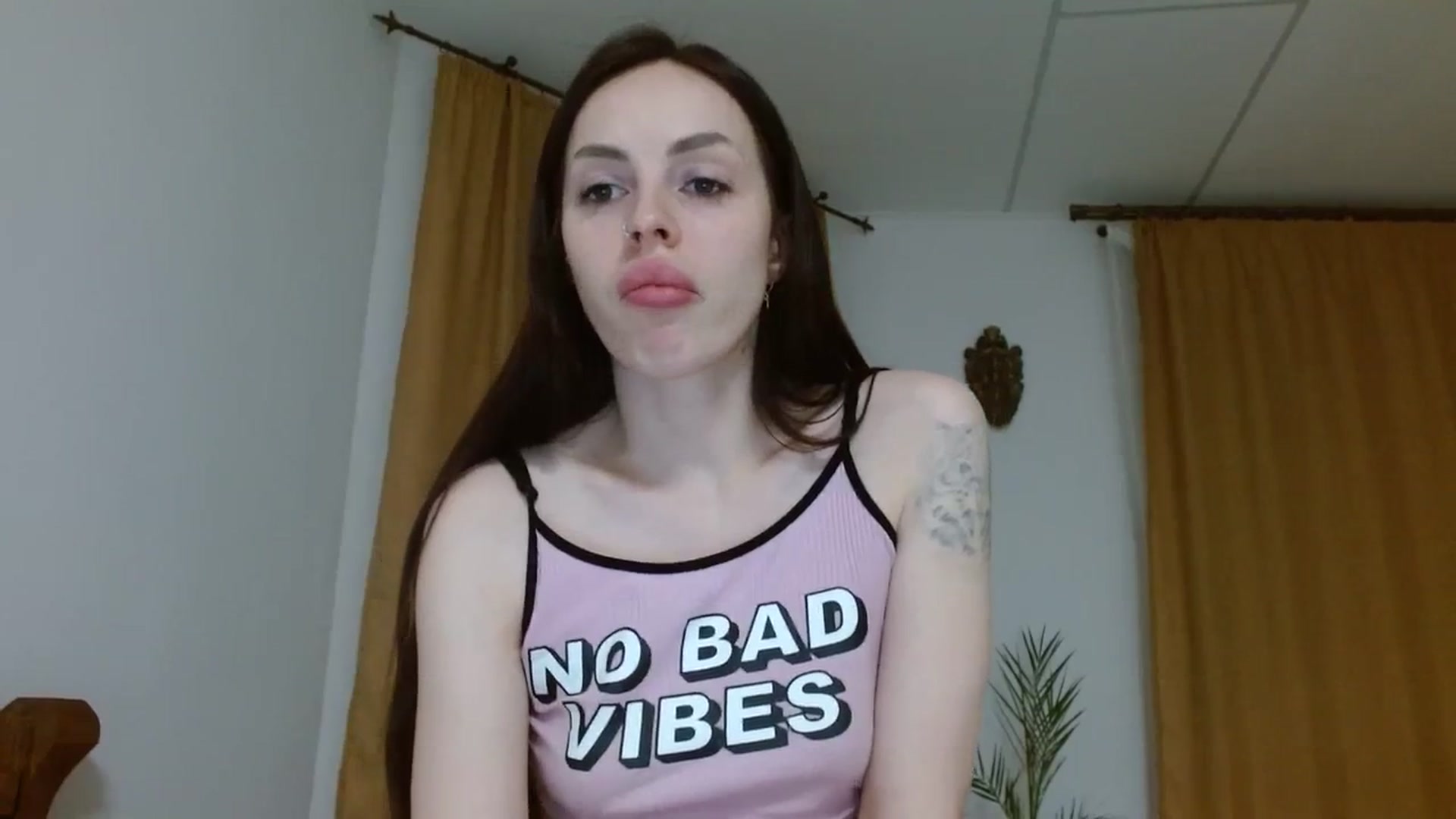 Gallery image thumbnail from UGLYGIRL_'s myfreecams stream on, 10/09/2023, 20:49 image 16 of 20