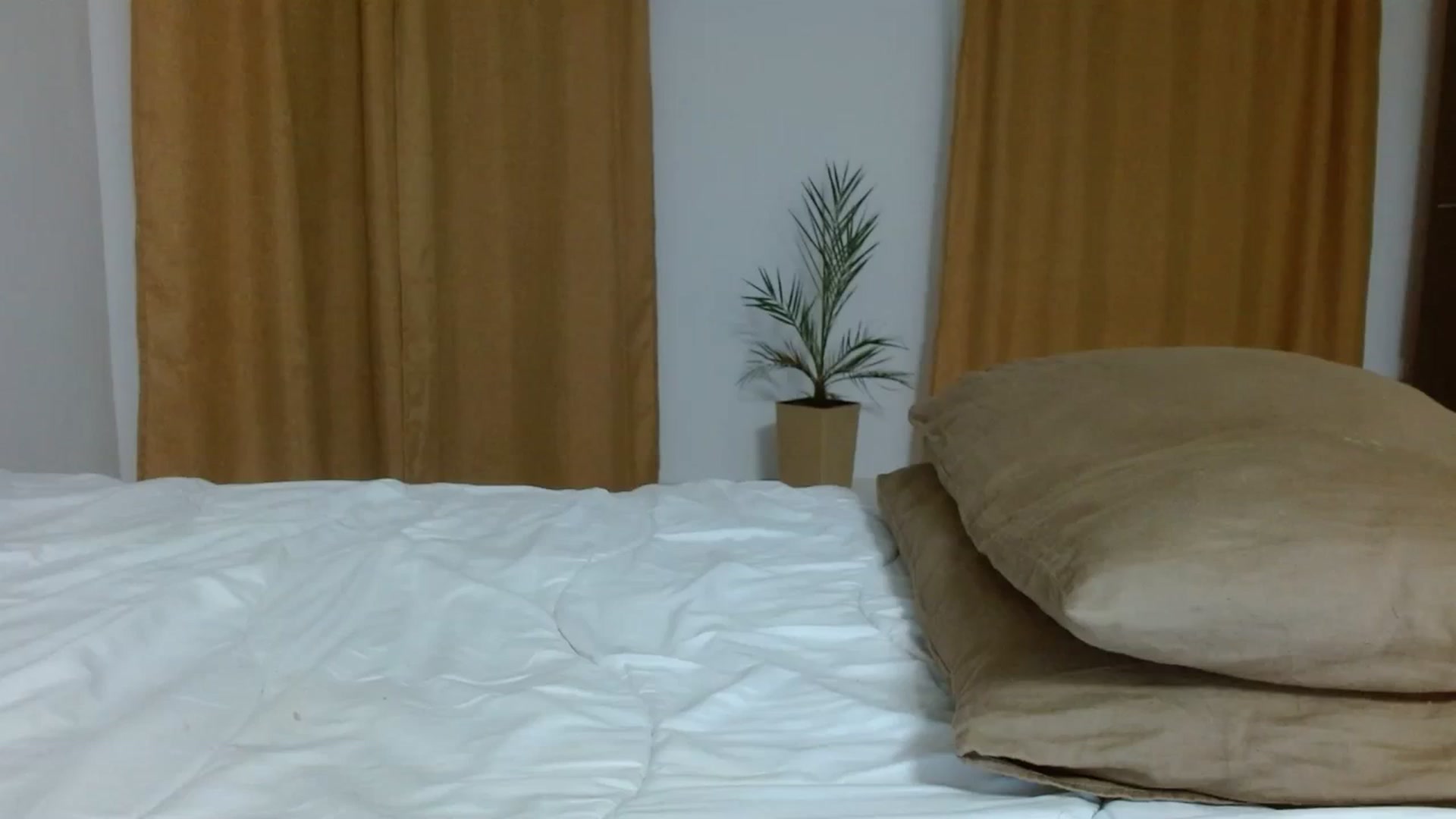 Gallery image thumbnail from UGLYGIRL_'s myfreecams stream on, 10/09/2023, 23:32 image 12 of 20