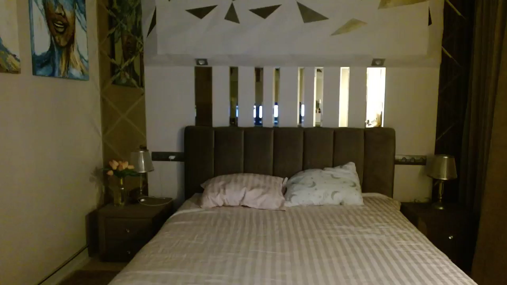 Gallery image thumbnail from UGLYGIRL_'s myfreecams stream on, 10/18/2023, 20:03 image 1 of 20