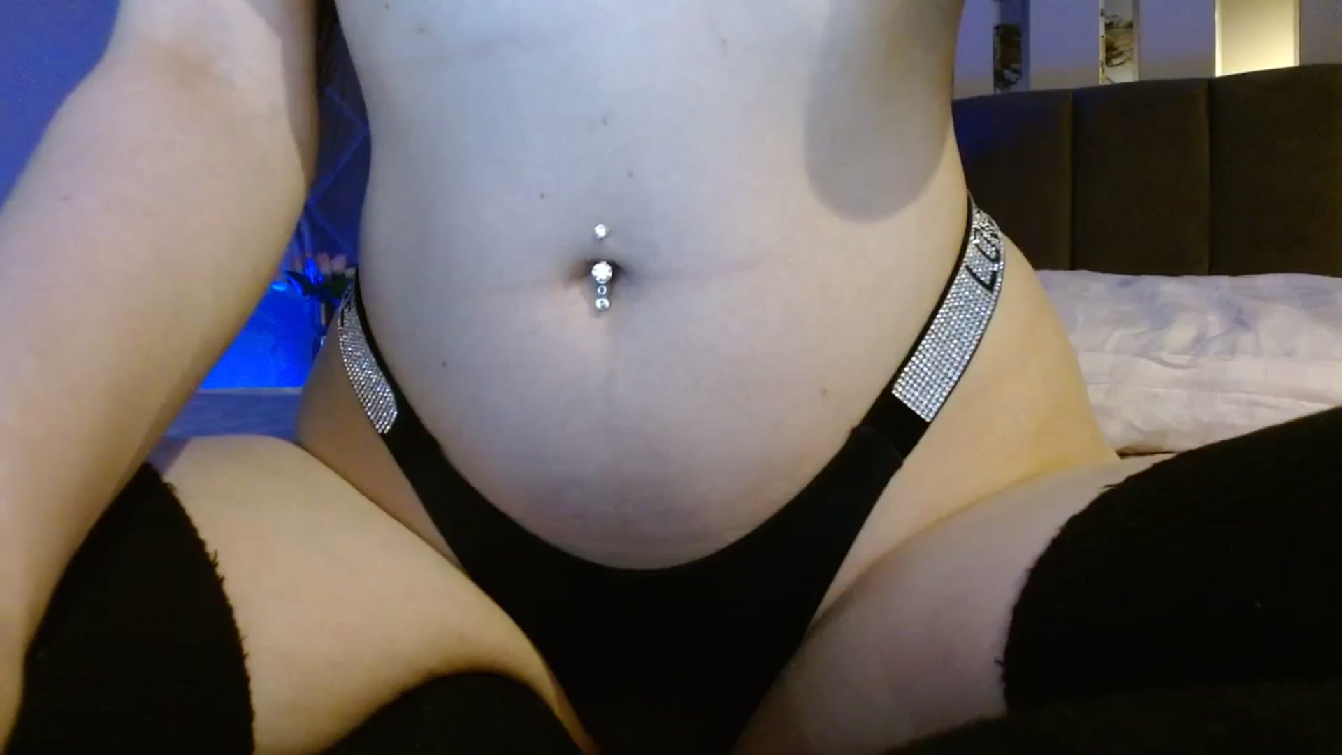 Gallery image thumbnail from UGLYGIRL_'s myfreecams stream on, 10/21/2023, 24:09 image 8 of 20