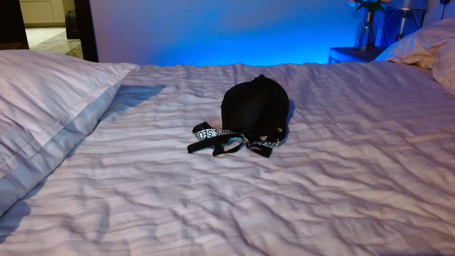 Gallery image thumbnail from UGLYGIRL_'s myfreecams stream on, 10/21/2023, 04:37 image 5 of 20