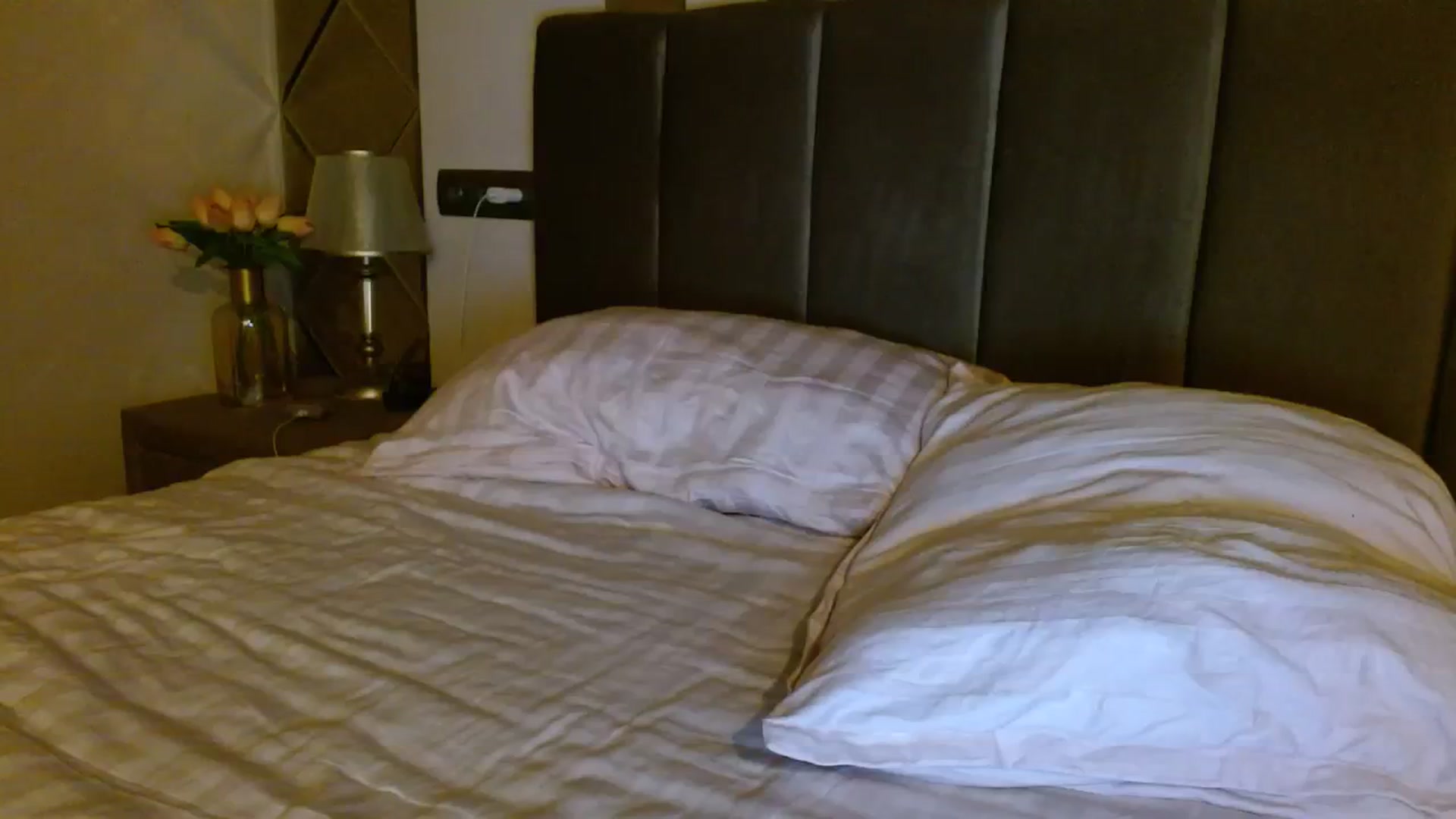 Gallery image thumbnail from UGLYGIRL_'s myfreecams stream on, 10/22/2023, 17:36 image 5 of 20