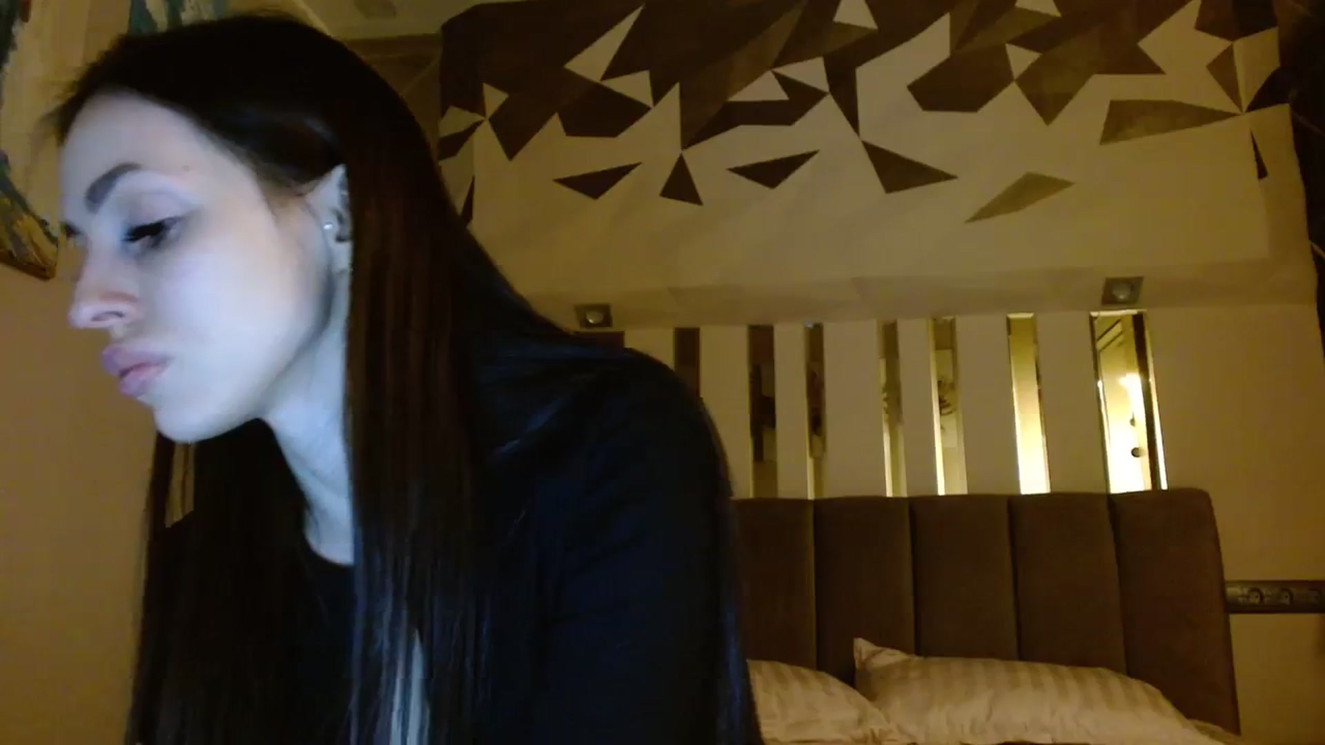 Gallery image thumbnail from UGLYGIRL_'s myfreecams stream on, 10/22/2023, 22:18 image 3 of 20