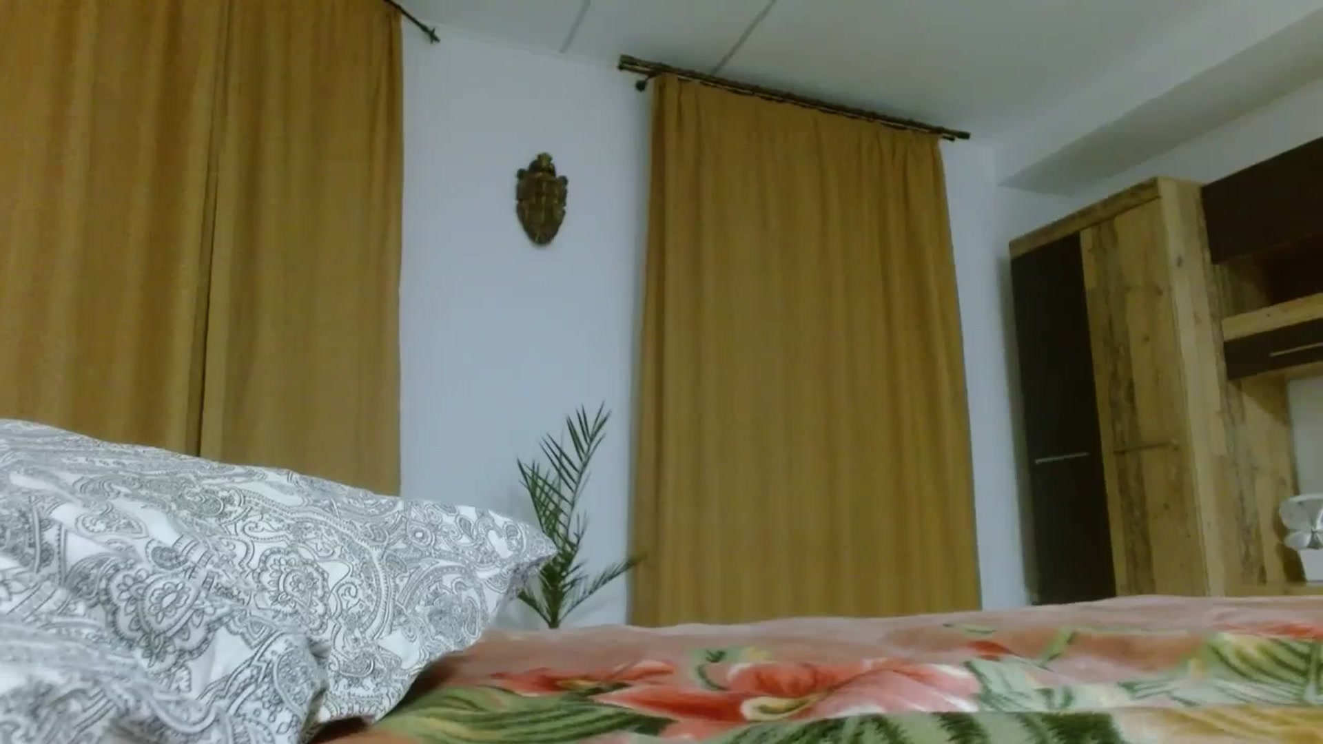 Gallery image thumbnail from UGLYGIRL_'s myfreecams stream on, 10/30/2023, 19:44 image 20 of 20