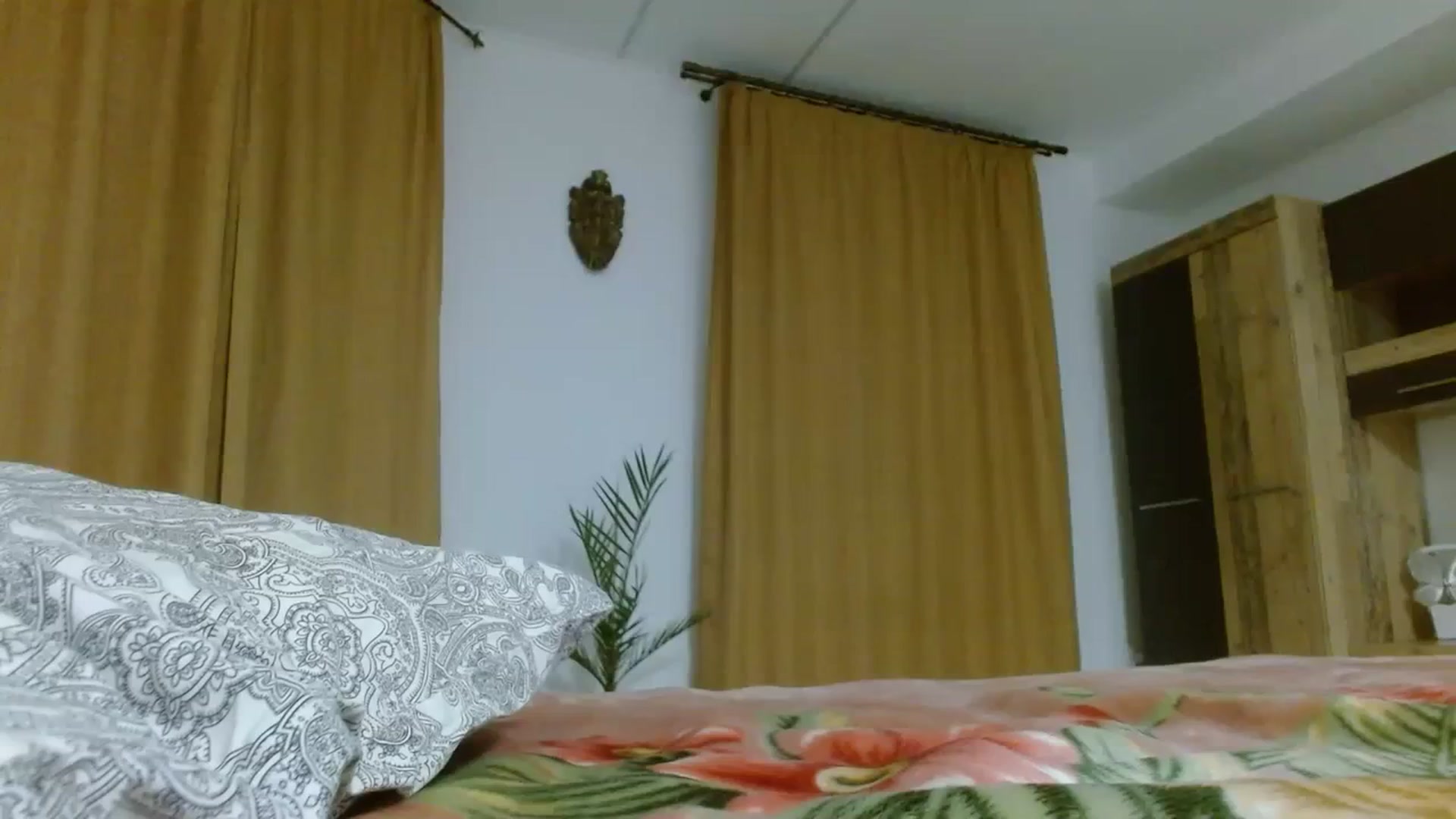 Gallery image thumbnail from UGLYGIRL_'s myfreecams stream on, 10/30/2023, 19:44 image 19 of 20