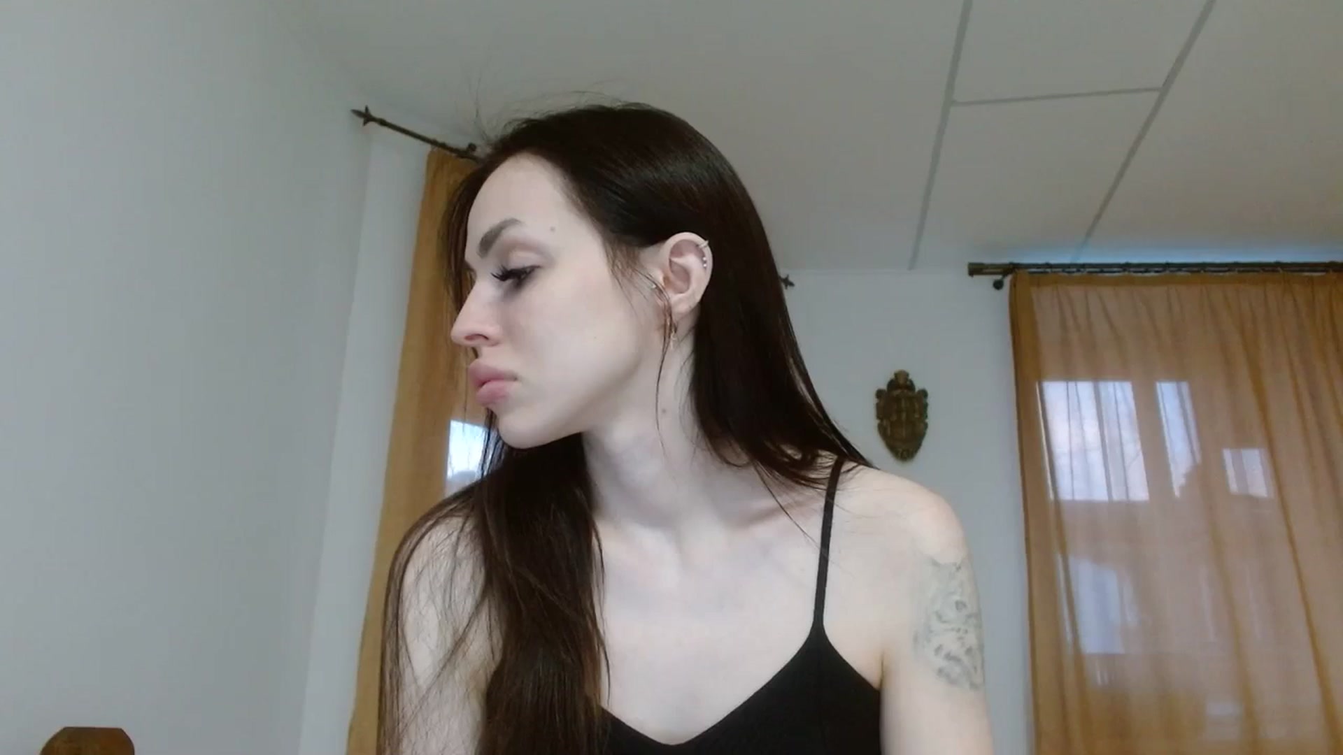 Gallery image thumbnail from UGLYGIRL_'s myfreecams stream on, 10/31/2023, 05:38 image 2 of 20