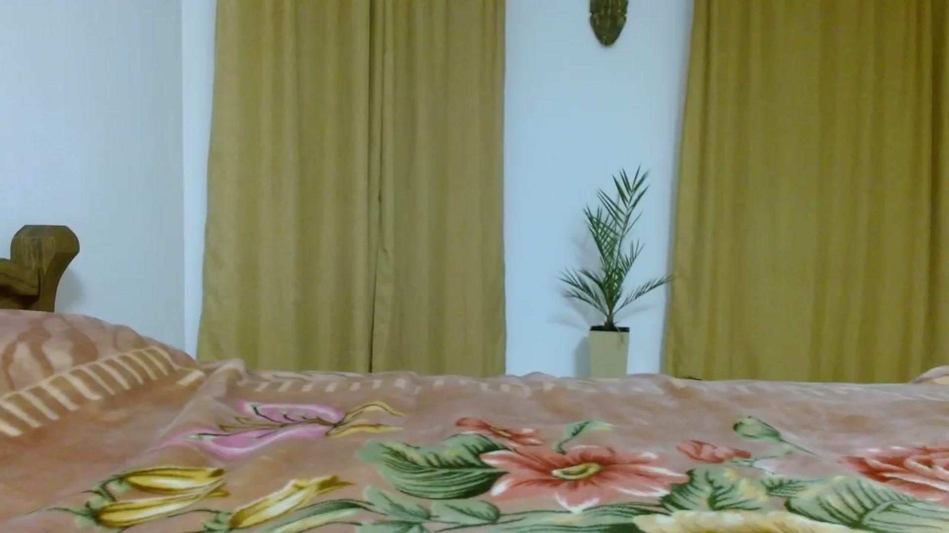 Gallery image thumbnail from UGLYGIRL_'s myfreecams stream on, 11/08/2023, 22:17 image 3 of 20