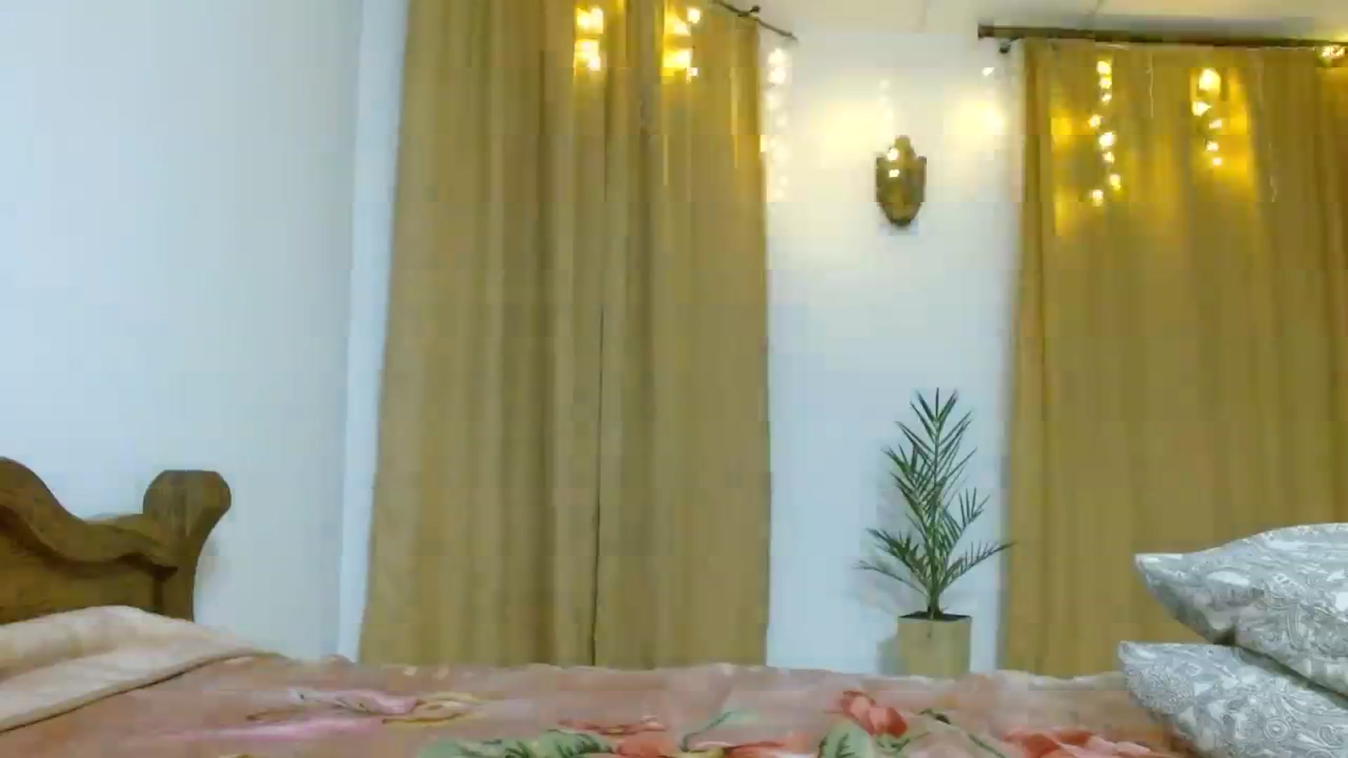 Gallery image thumbnail from UGLYGIRL_'s myfreecams stream on, 11/12/2023, 23:57 image 12 of 20