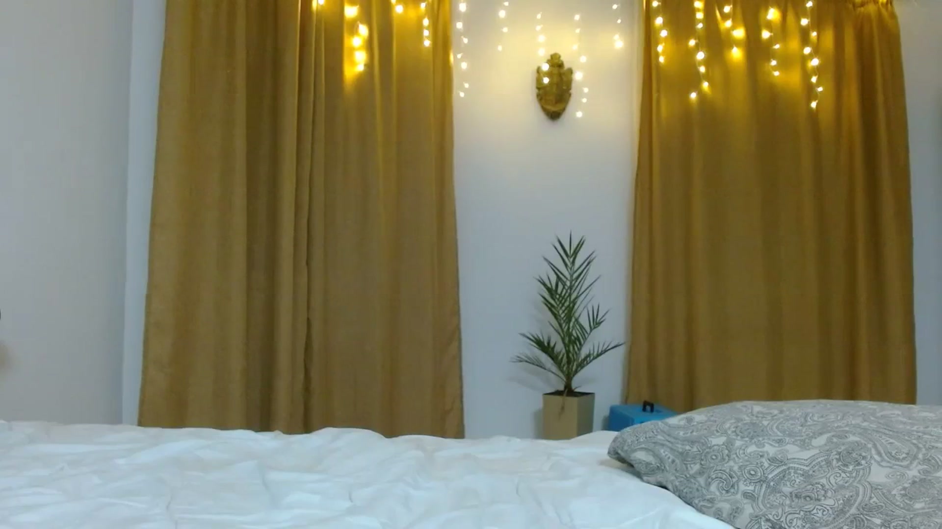Gallery image thumbnail from UGLYGIRL_'s myfreecams stream on, 11/15/2023, 01:41 image 8 of 20