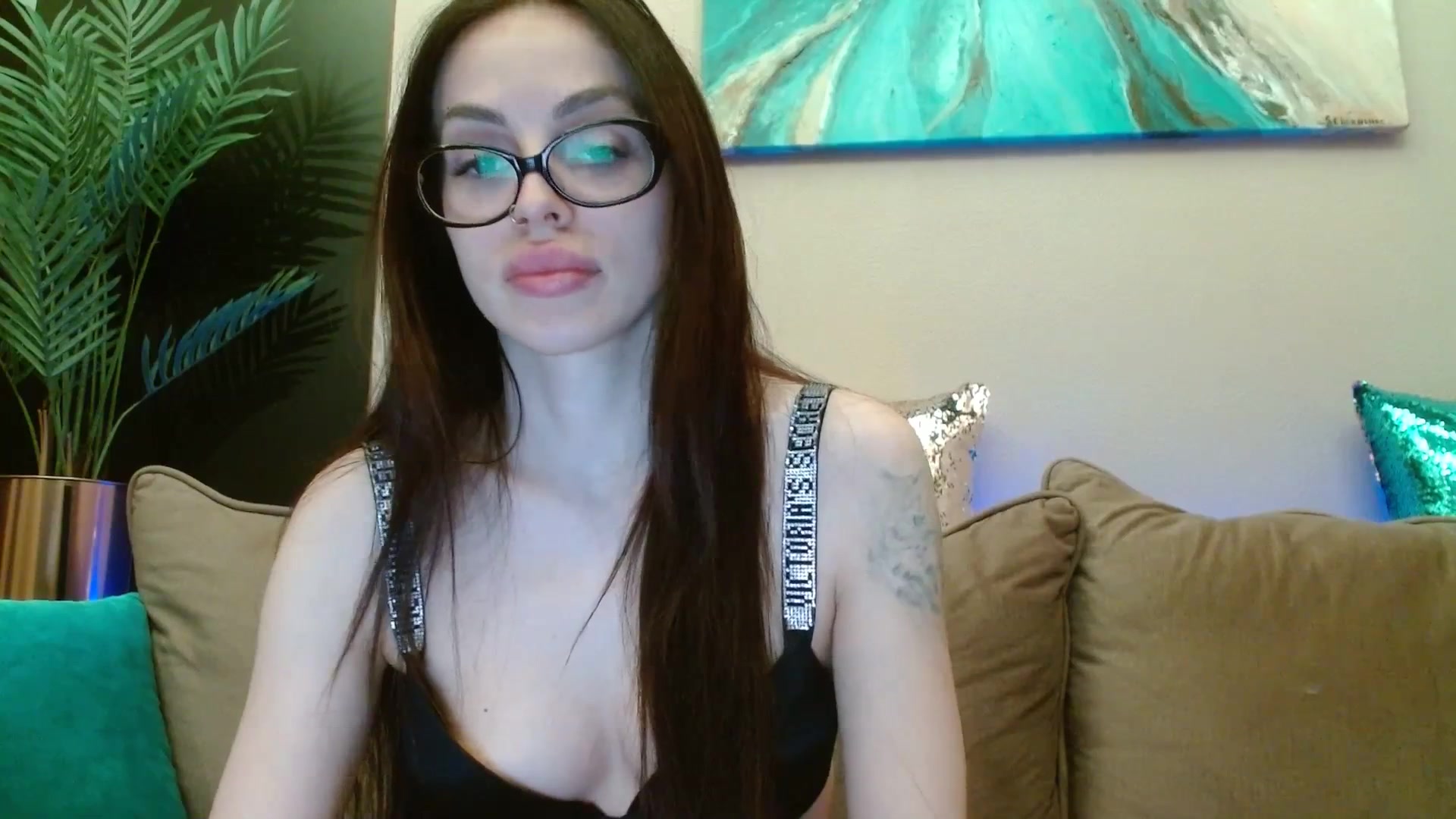 Gallery image thumbnail from UGLYGIRL_'s myfreecams stream on, 12/01/2023, 21:09 image 11 of 20