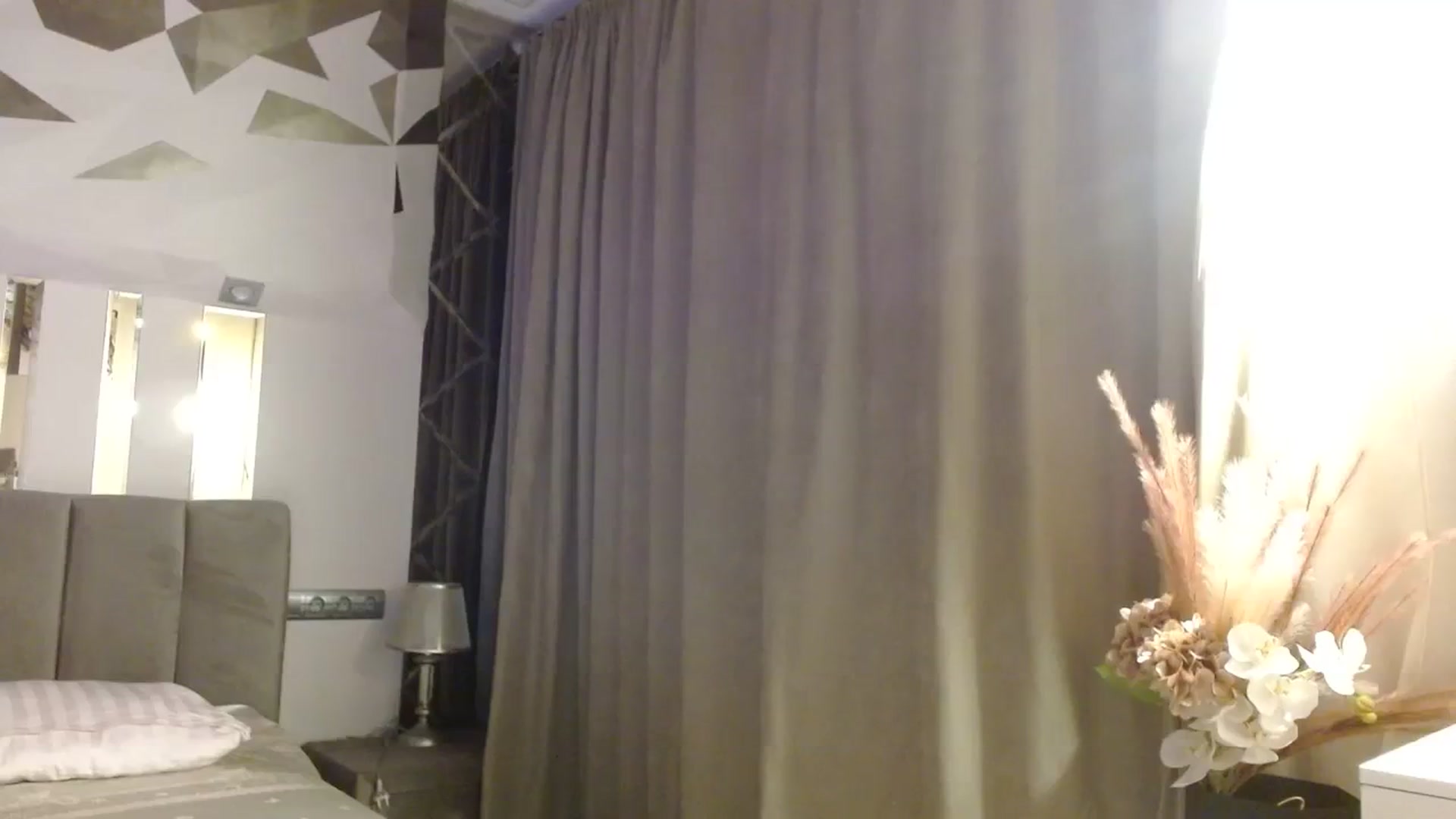 Gallery image thumbnail from UGLYGIRL_'s myfreecams stream on, 12/02/2023, 17:19 image 6 of 20