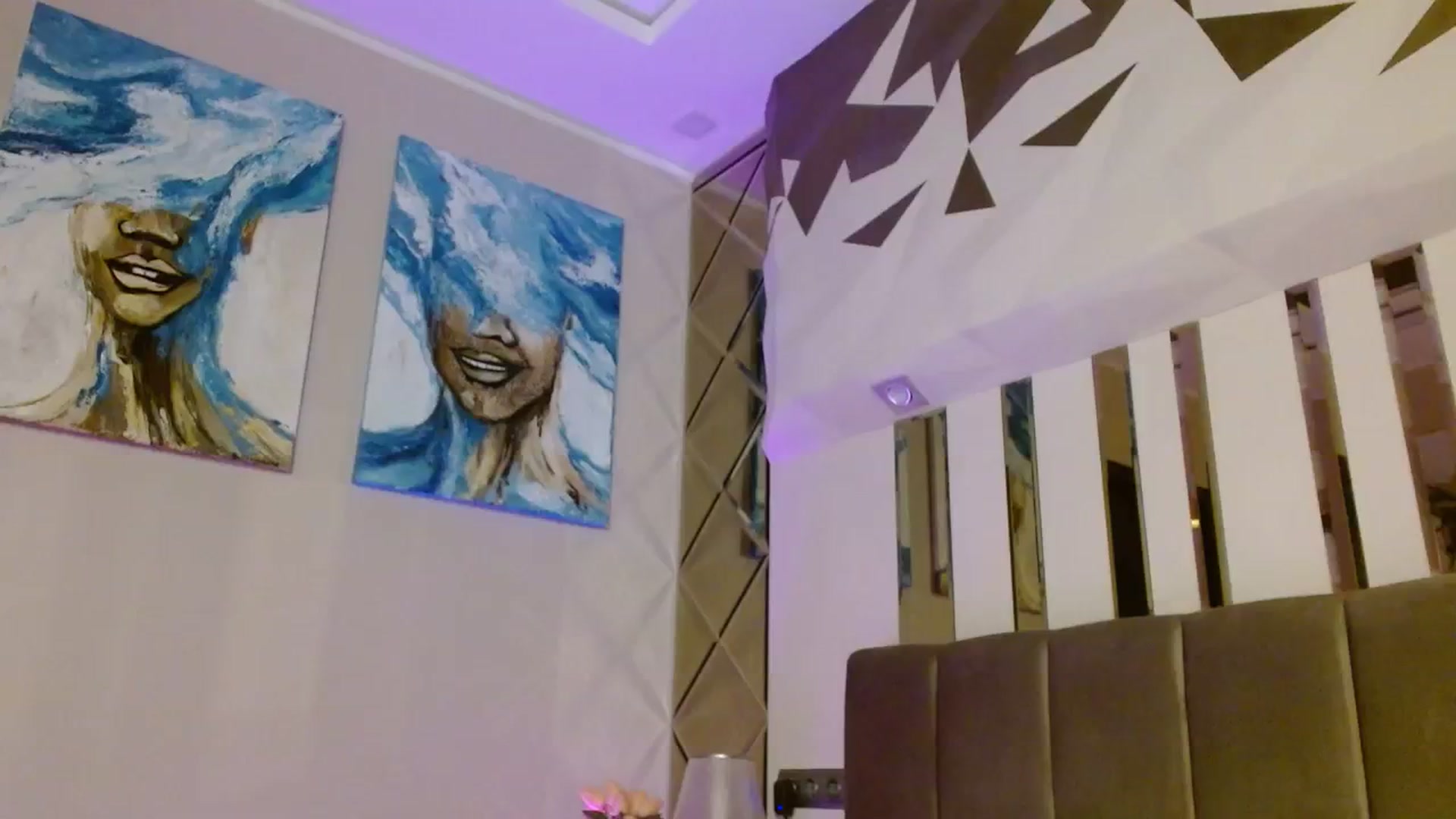 Gallery image thumbnail from UGLYGIRL_'s myfreecams stream on, 12/02/2023, 21:10 image 13 of 20