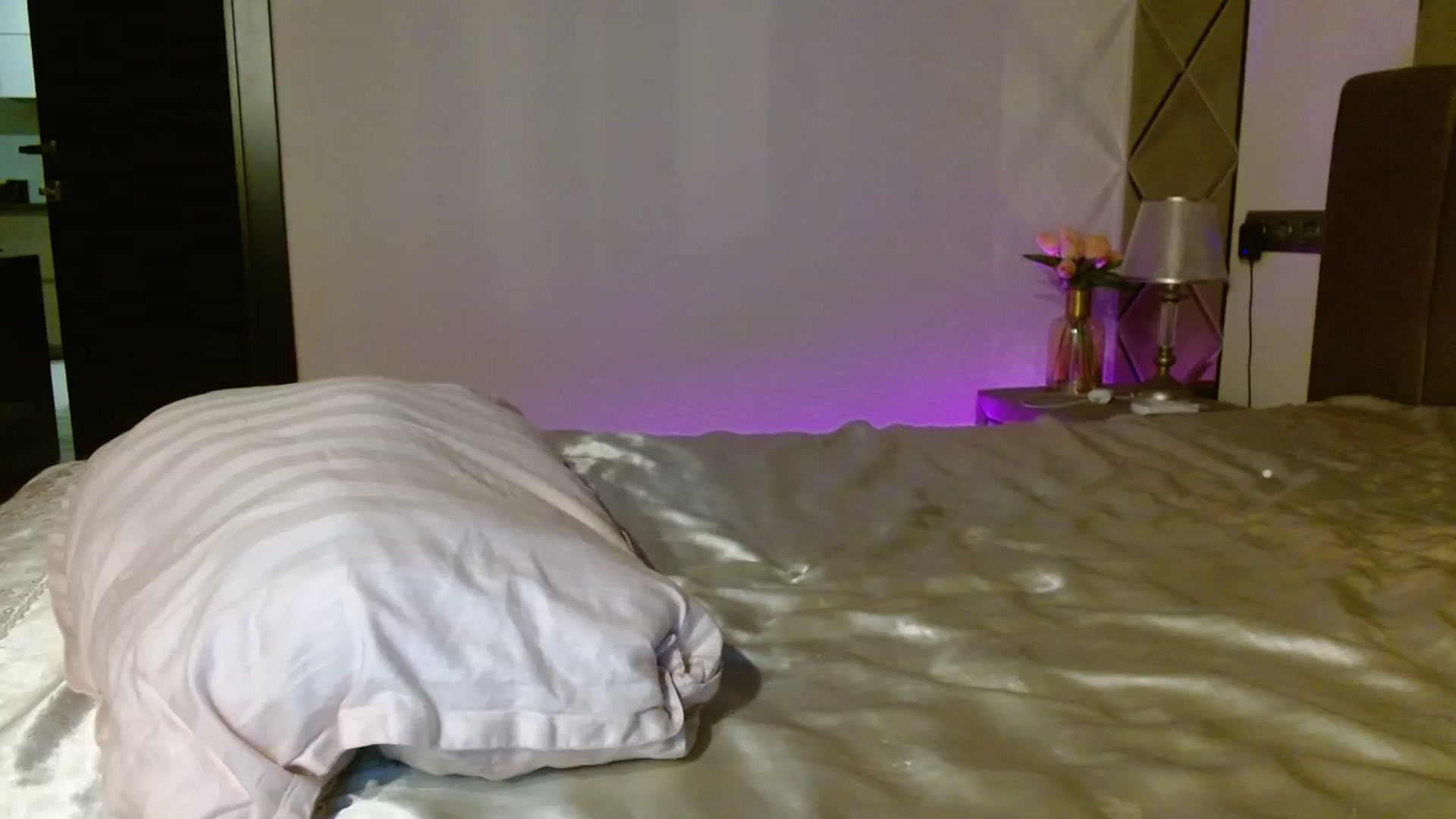 Gallery image thumbnail from UGLYGIRL_'s myfreecams stream on, 12/04/2023, 03:36 image 18 of 20