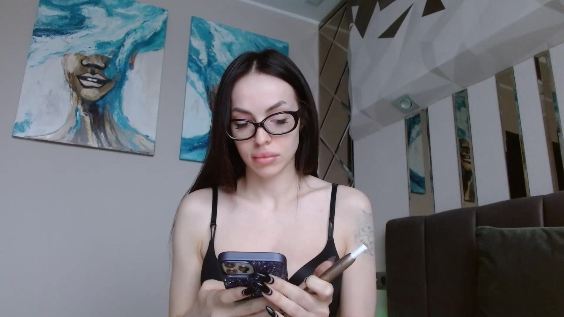 Gallery image thumbnail from UGLYGIRL_'s myfreecams stream on, 12/07/2023, 12:28 image 7 of 20