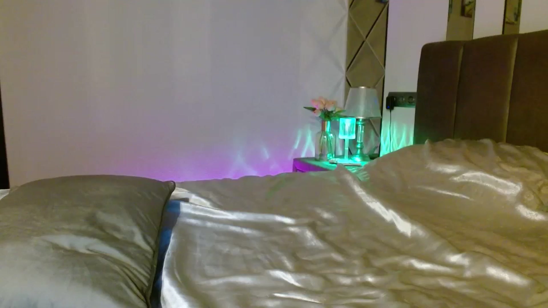 Gallery image thumbnail from UGLYGIRL_'s myfreecams stream on, 12/08/2023, 22:38 image 18 of 20