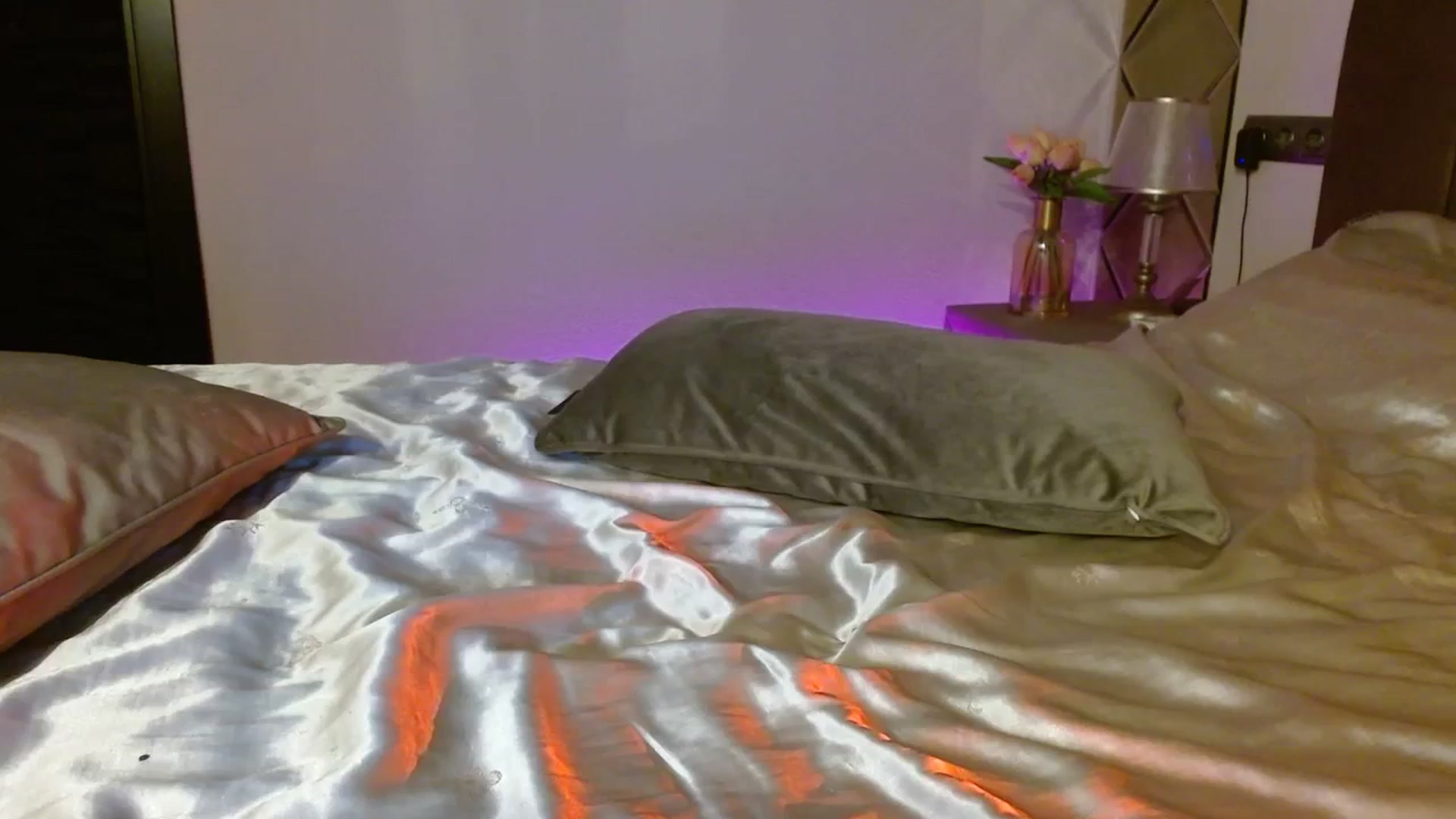 Gallery image thumbnail from UGLYGIRL_'s myfreecams stream on, 12/10/2023, 01:12 image 20 of 20