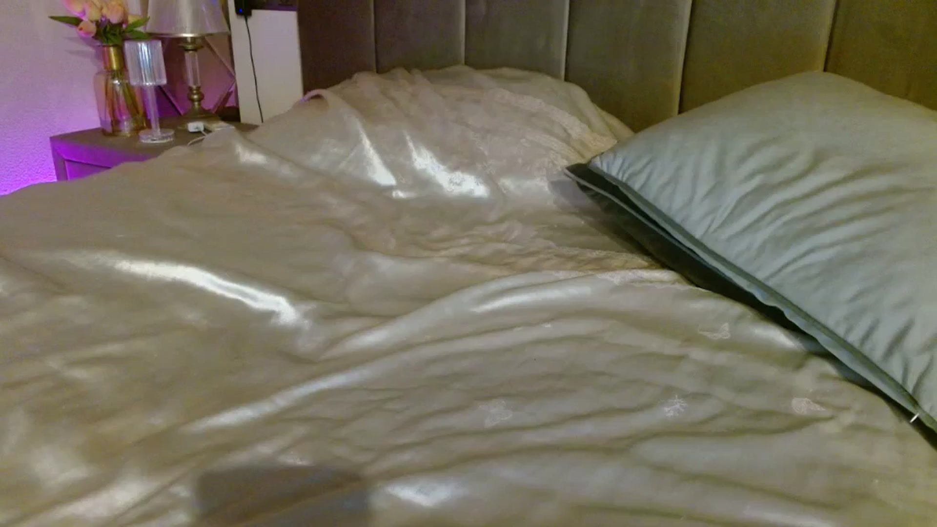 Gallery image thumbnail from UGLYGIRL_'s myfreecams stream on, 12/14/2023, 06:13 image 10 of 20