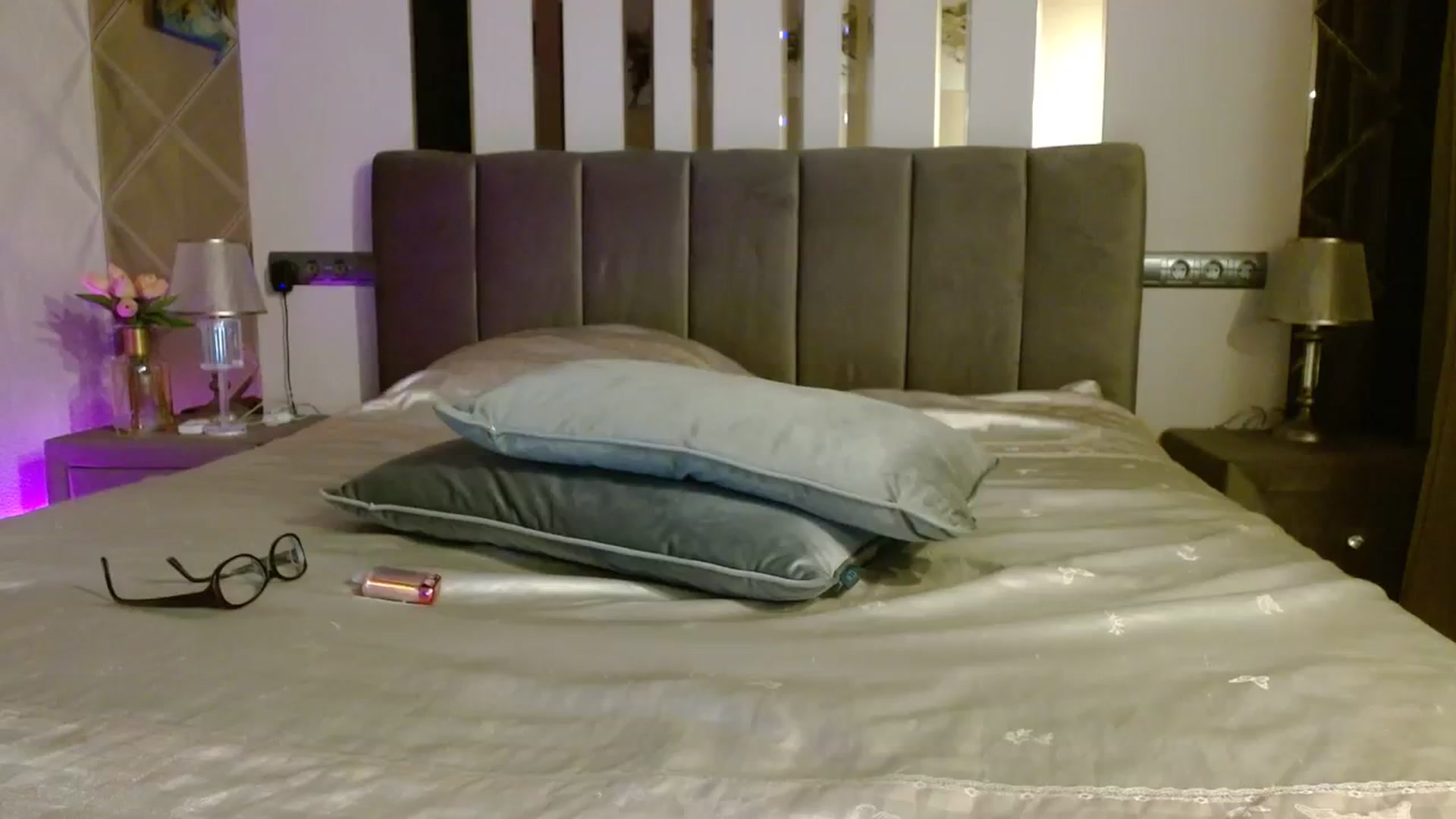 Gallery image thumbnail from UGLYGIRL_'s myfreecams stream on, 12/15/2023, 22:17 image 9 of 20