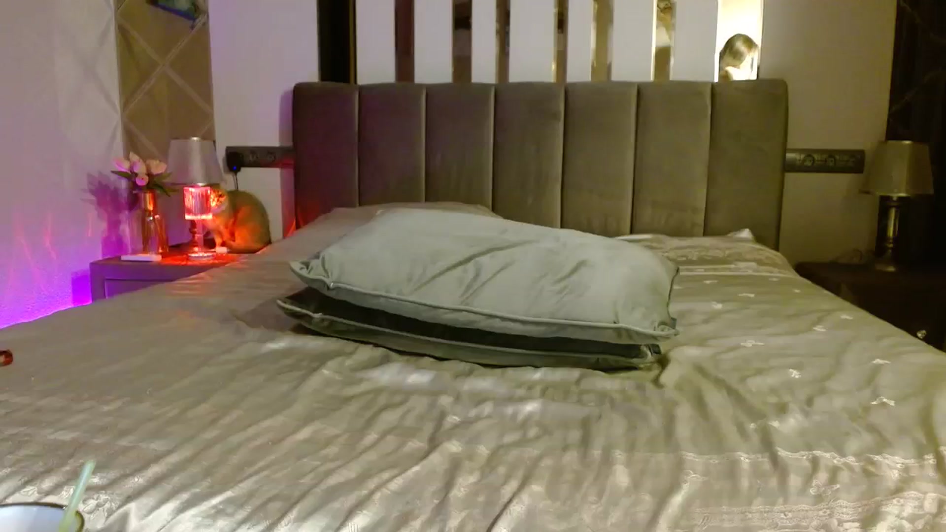 Gallery image thumbnail from UGLYGIRL_'s myfreecams stream on, 12/16/2023, 20:17 image 12 of 20