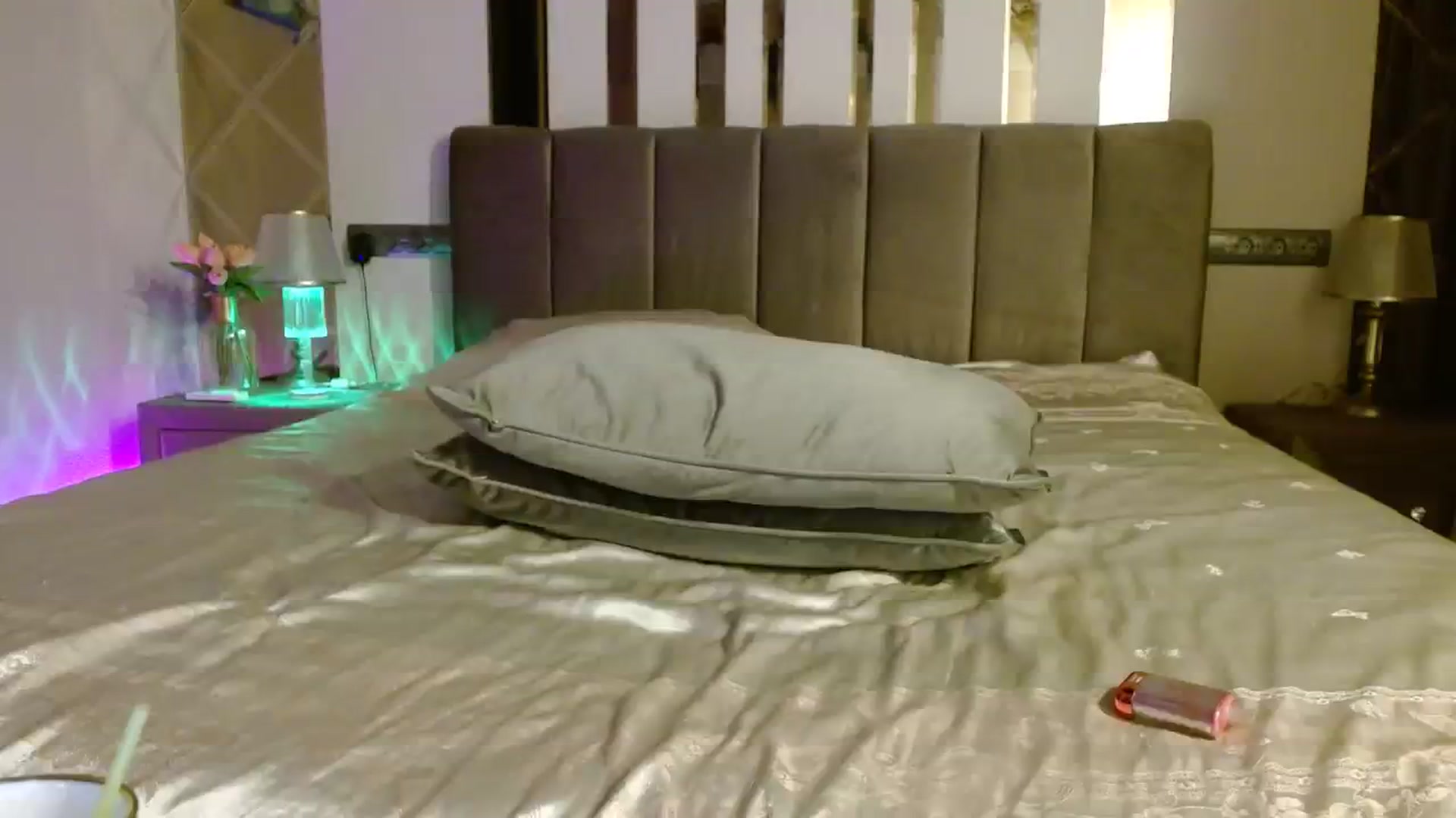 Gallery image thumbnail from UGLYGIRL_'s myfreecams stream on, 12/16/2023, 20:17 image 8 of 20