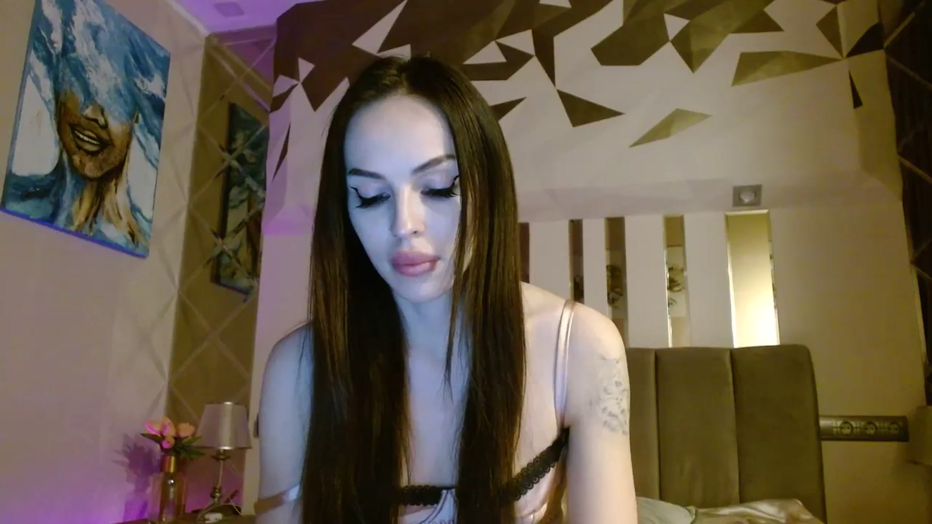 Gallery image thumbnail from UGLYGIRL_'s myfreecams stream on, 12/17/2023, 23:01 image 6 of 20