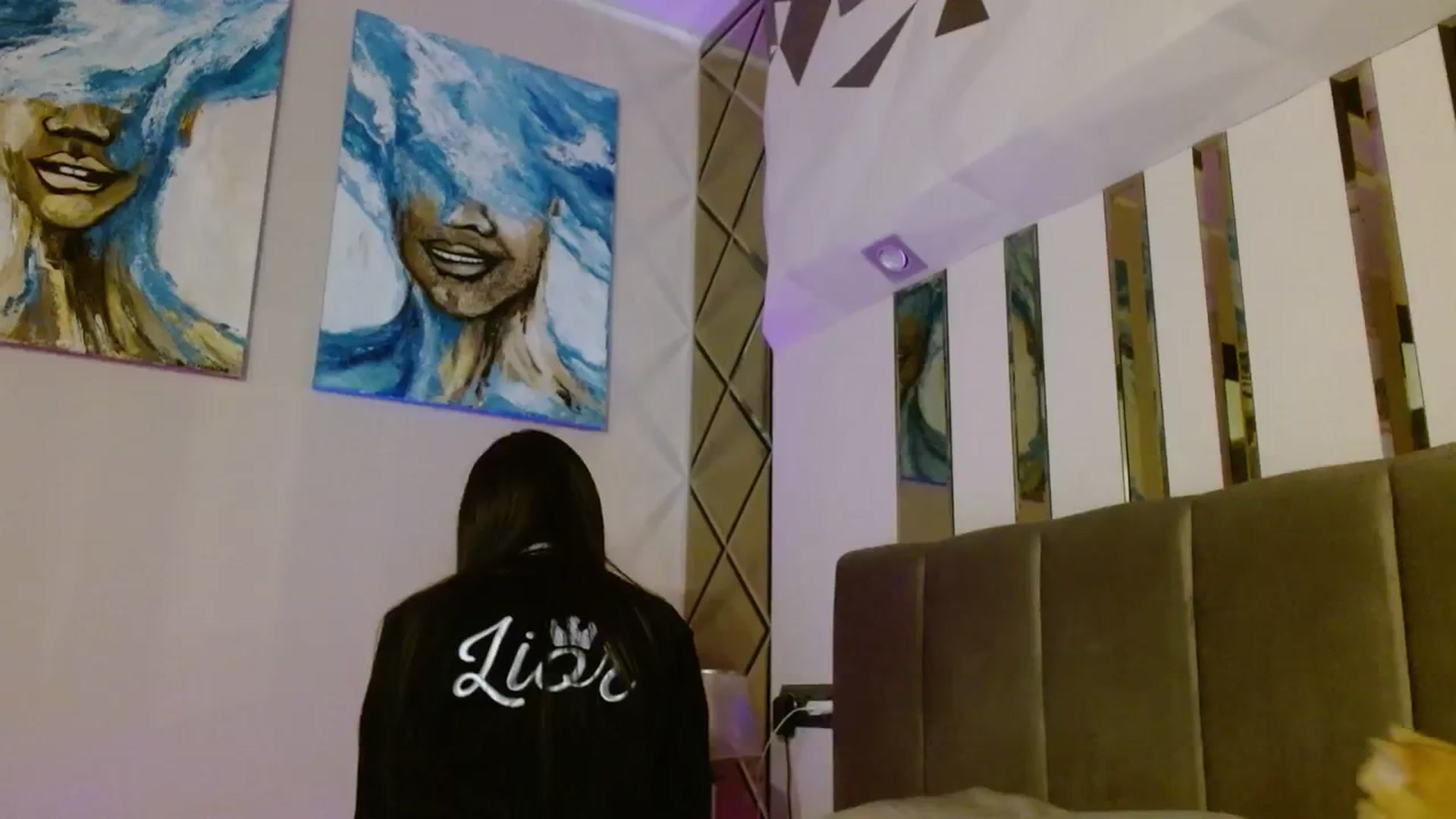 Gallery image thumbnail from UGLYGIRL_'s myfreecams stream on, 12/19/2023, 21:00 image 18 of 20
