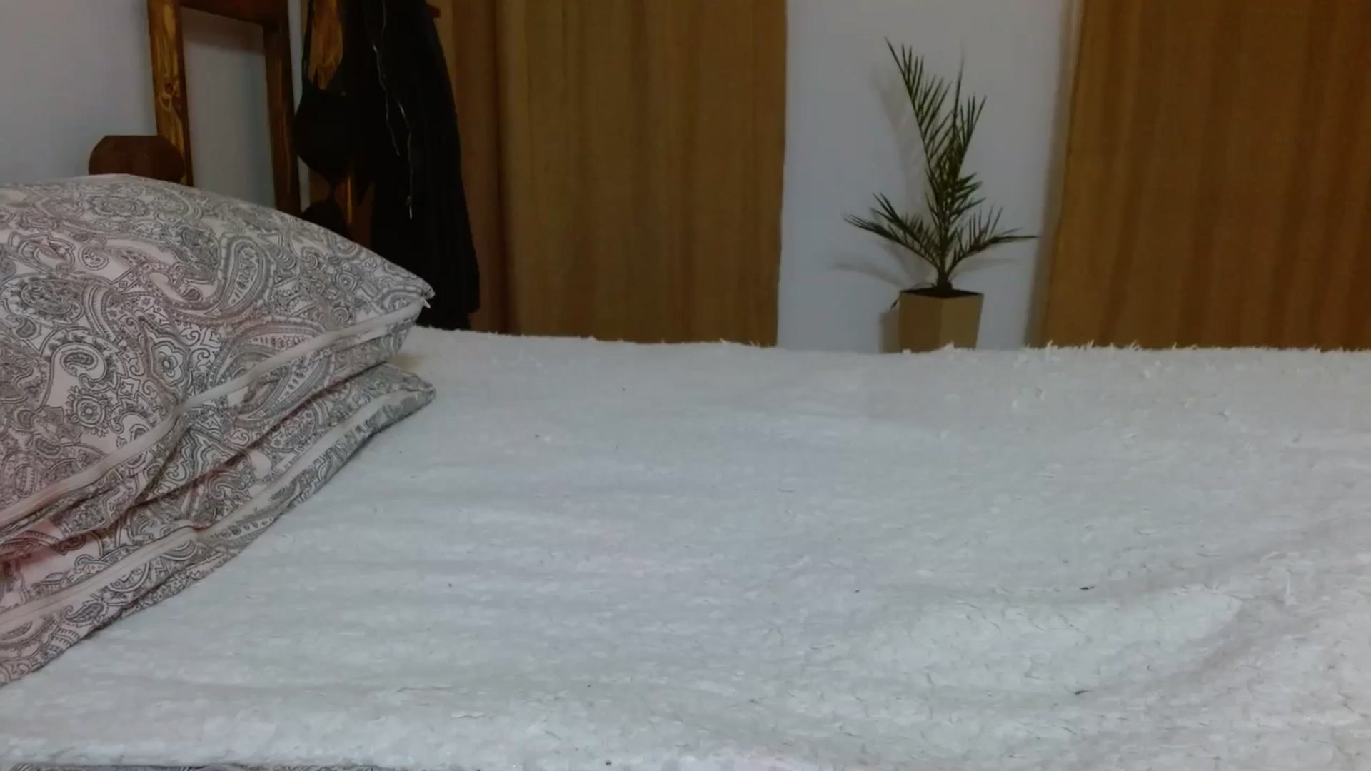 Gallery image thumbnail from UGLYGIRL_'s myfreecams stream on, 12/29/2023, 22:14 image 18 of 20