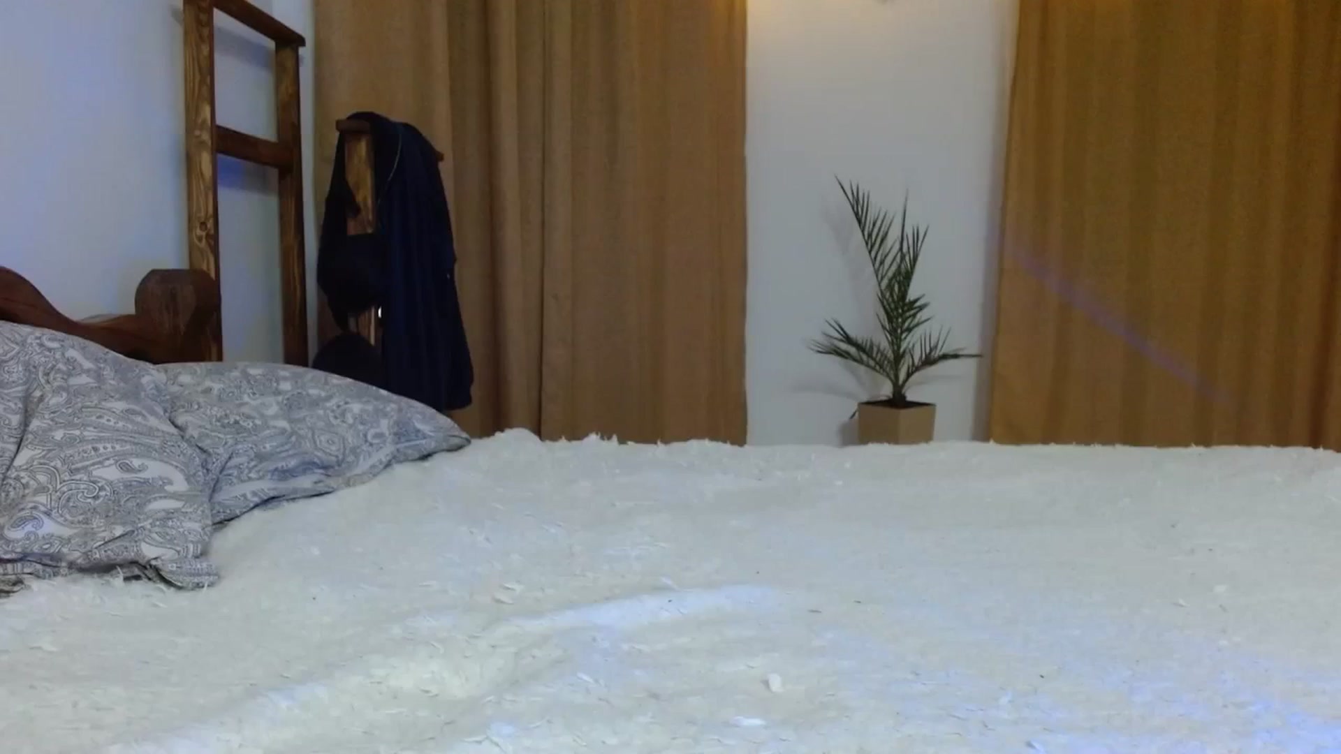 Gallery image thumbnail from UGLYGIRL_'s myfreecams stream on, 01/01/2024, 23:06 image 3 of 20