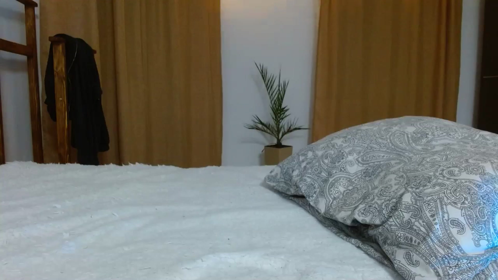 Gallery image thumbnail from UGLYGIRL_'s myfreecams stream on, 01/03/2024, 02:01 image 6 of 20