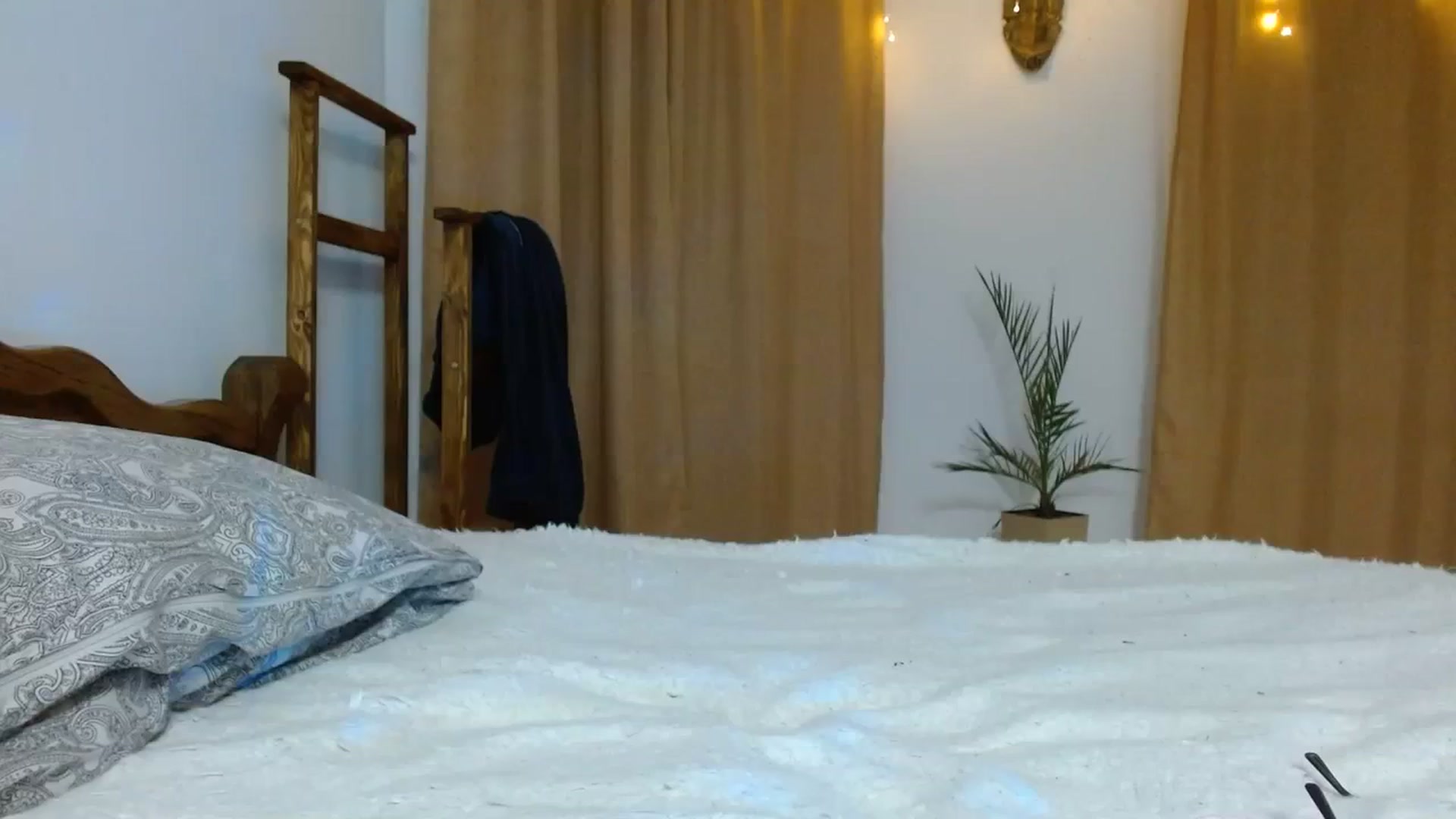 Gallery image thumbnail from UGLYGIRL_'s myfreecams stream on, 01/06/2024, 02:51 image 2 of 20