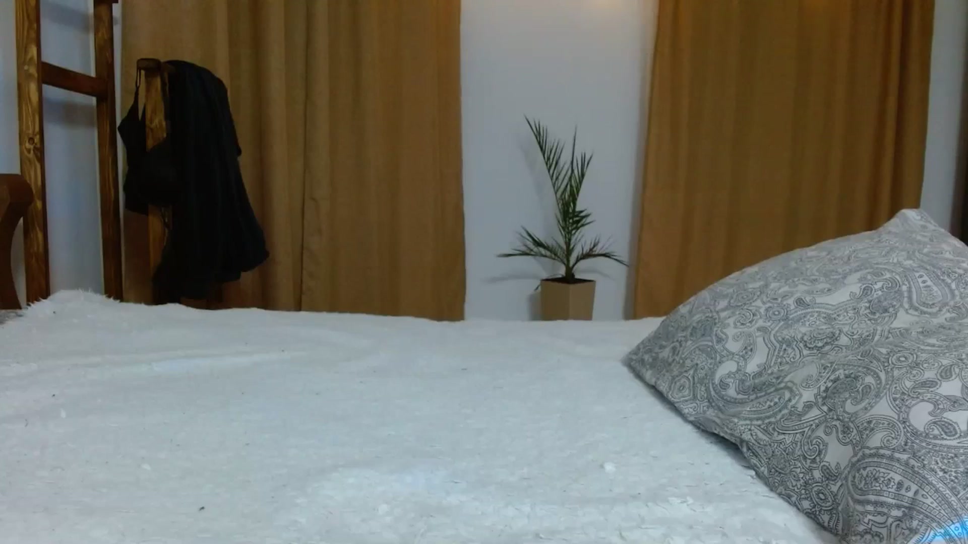 Gallery image thumbnail from UGLYGIRL_'s myfreecams stream on, 01/08/2024, 05:21 image 7 of 20