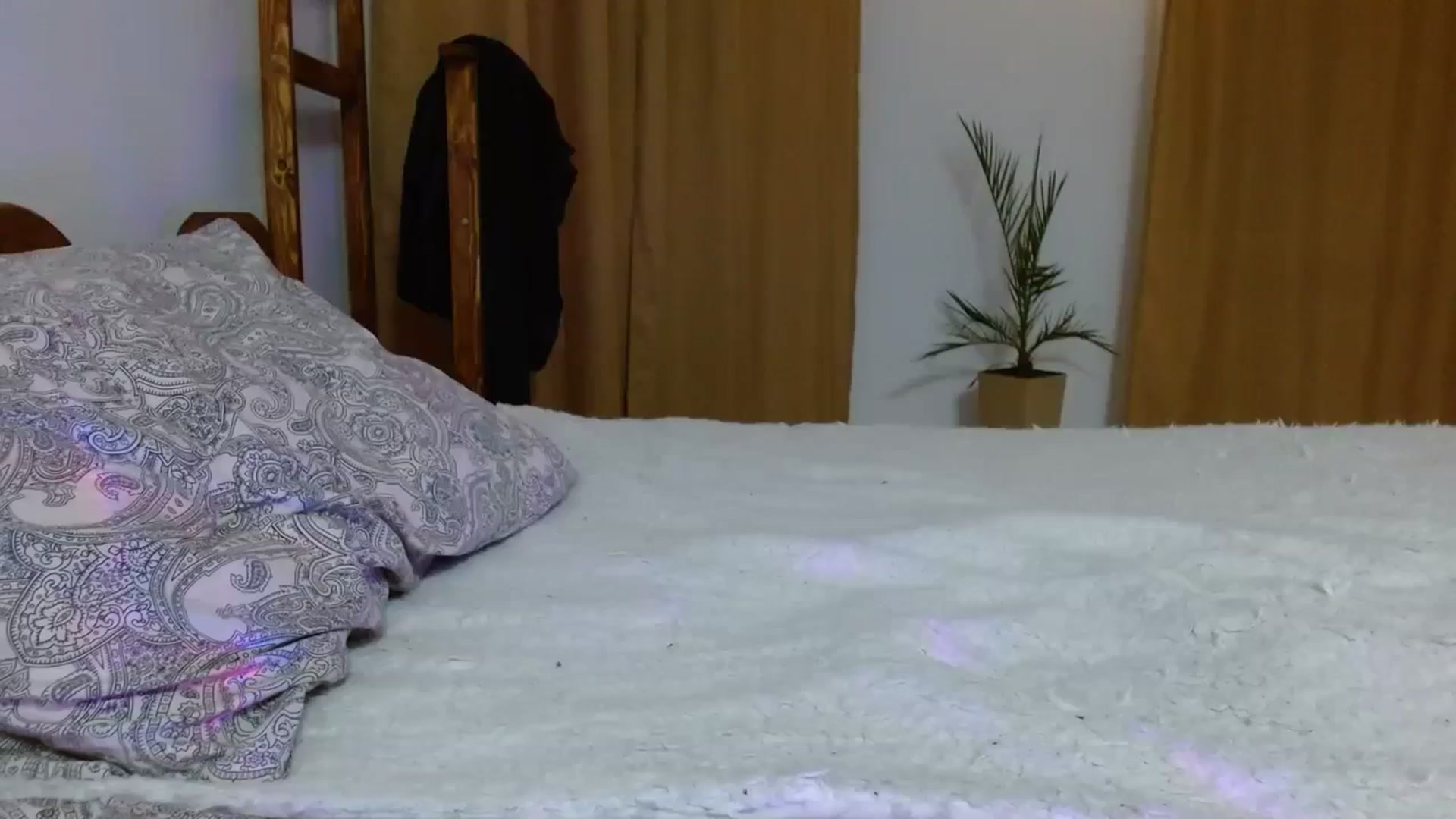 Gallery image thumbnail from UGLYGIRL_'s myfreecams stream on, 01/10/2024, 24:07 image 2 of 20