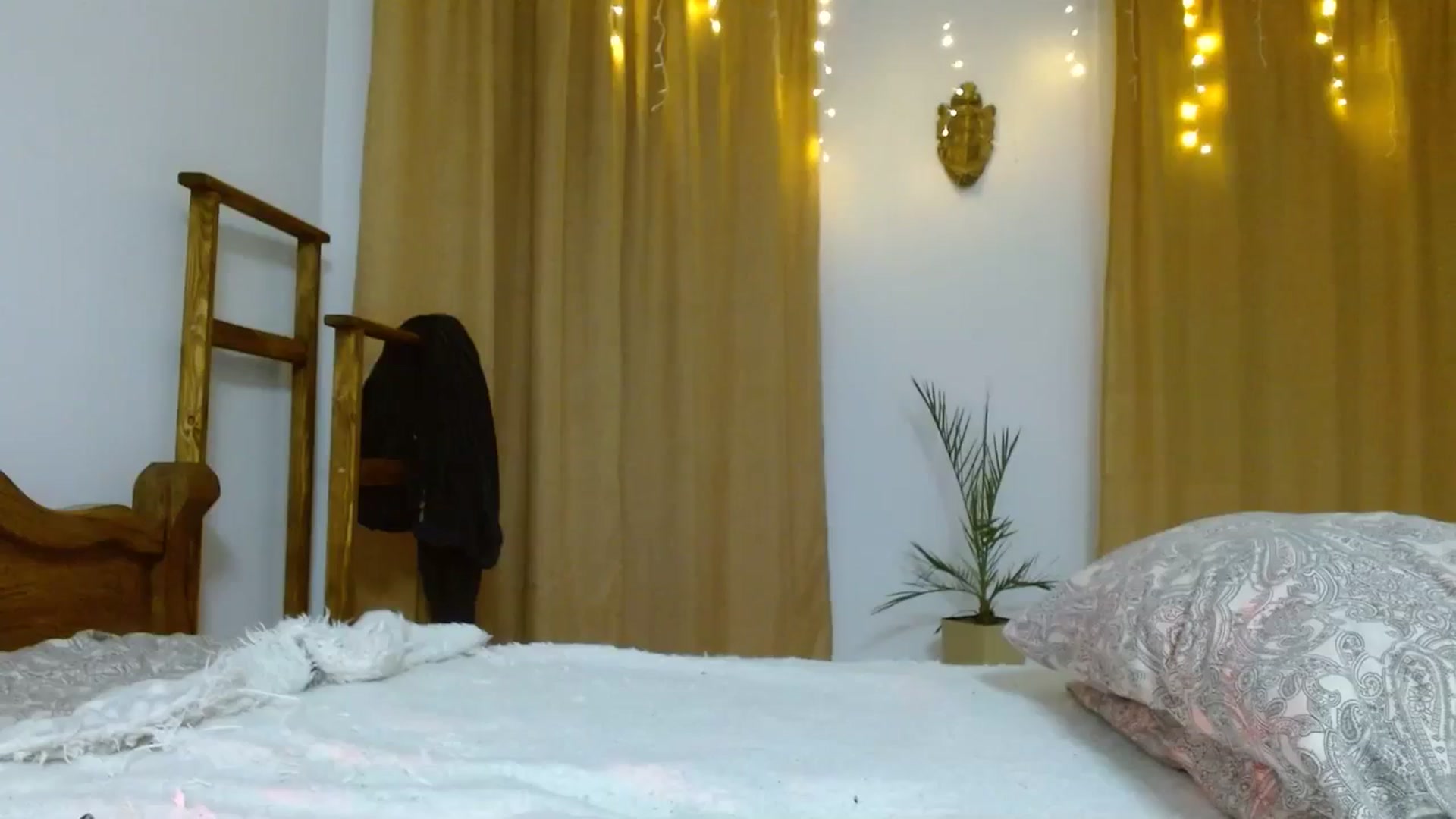 Gallery image thumbnail from UGLYGIRL_'s myfreecams stream on, 01/13/2024, 03:10 image 8 of 20